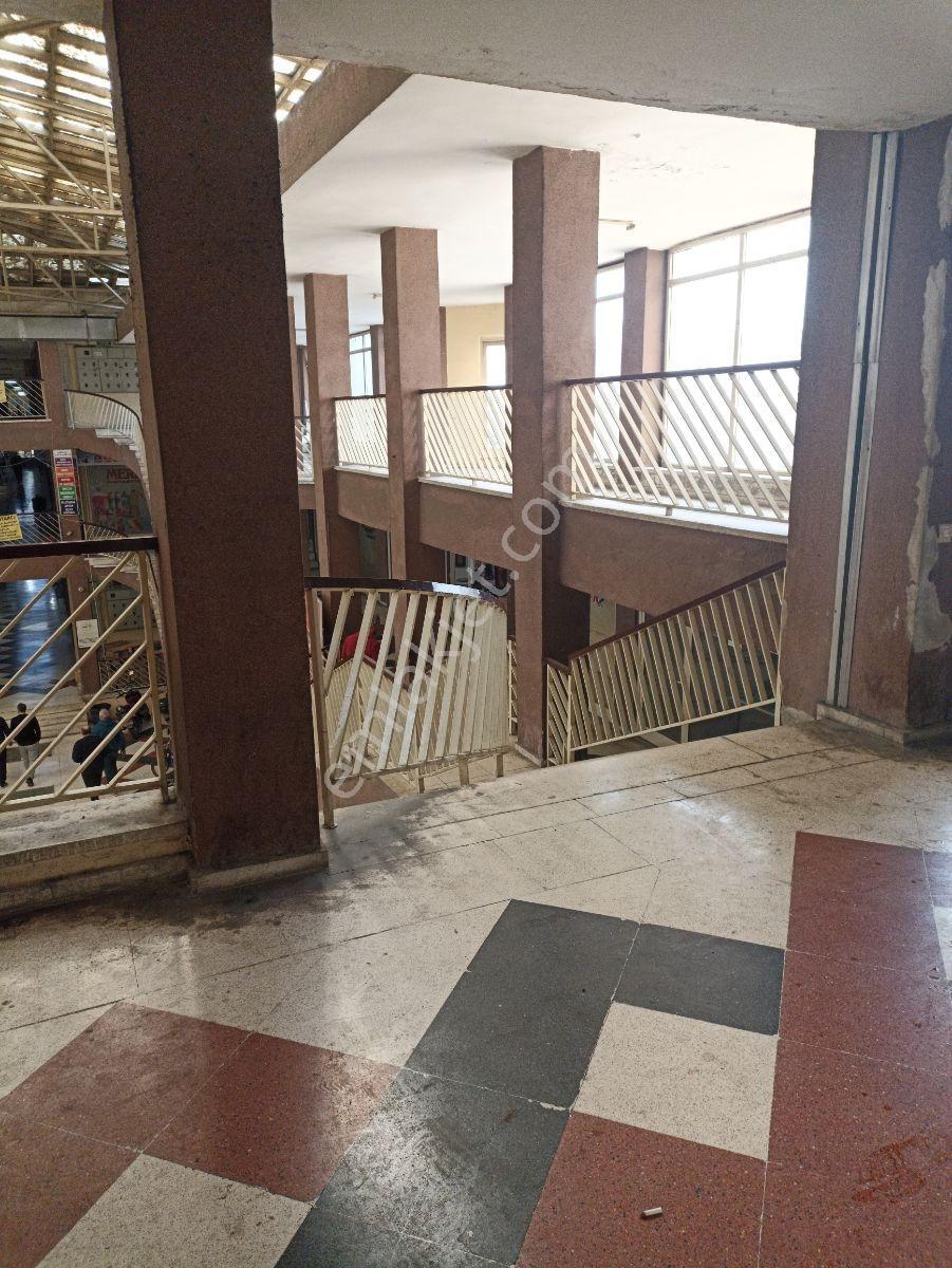 Işıkkent Ayakkabıcılar Sitesi Merkez Çarşıda Satılık Köşe Ofis - Görsel 3