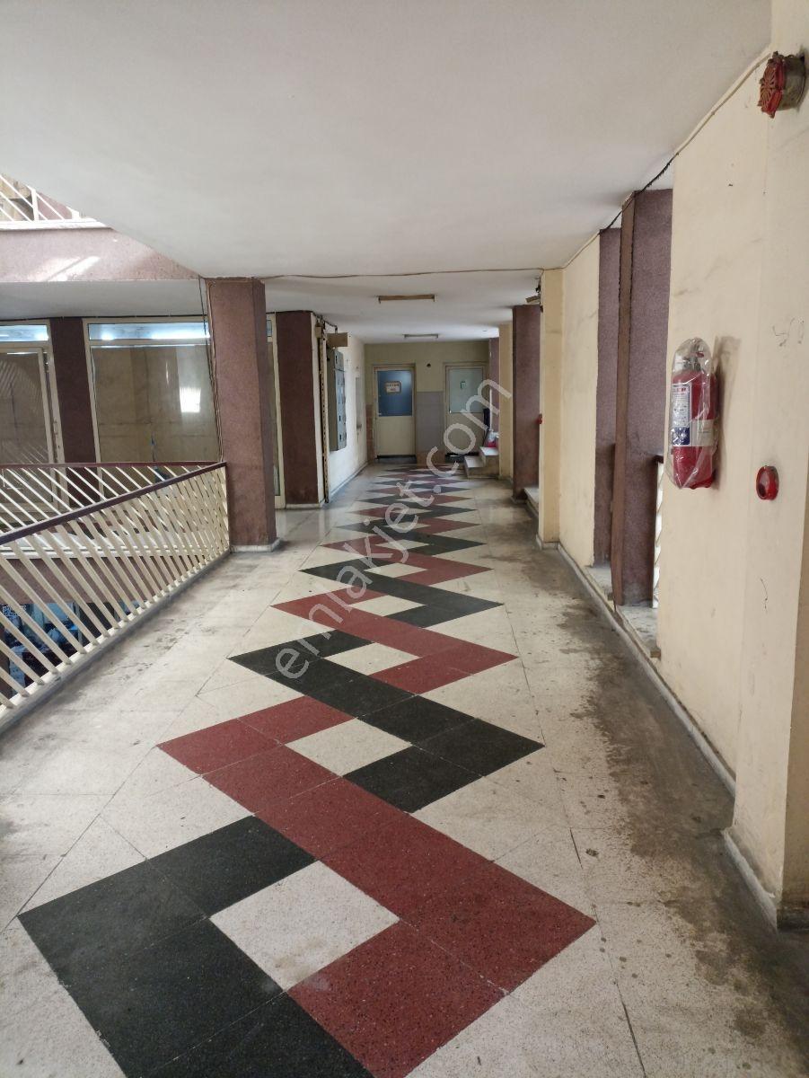 Işıkkent Ayakkabıcılar Sitesi Merkez Çarşıda Satılık Köşe Ofis - Görsel 16