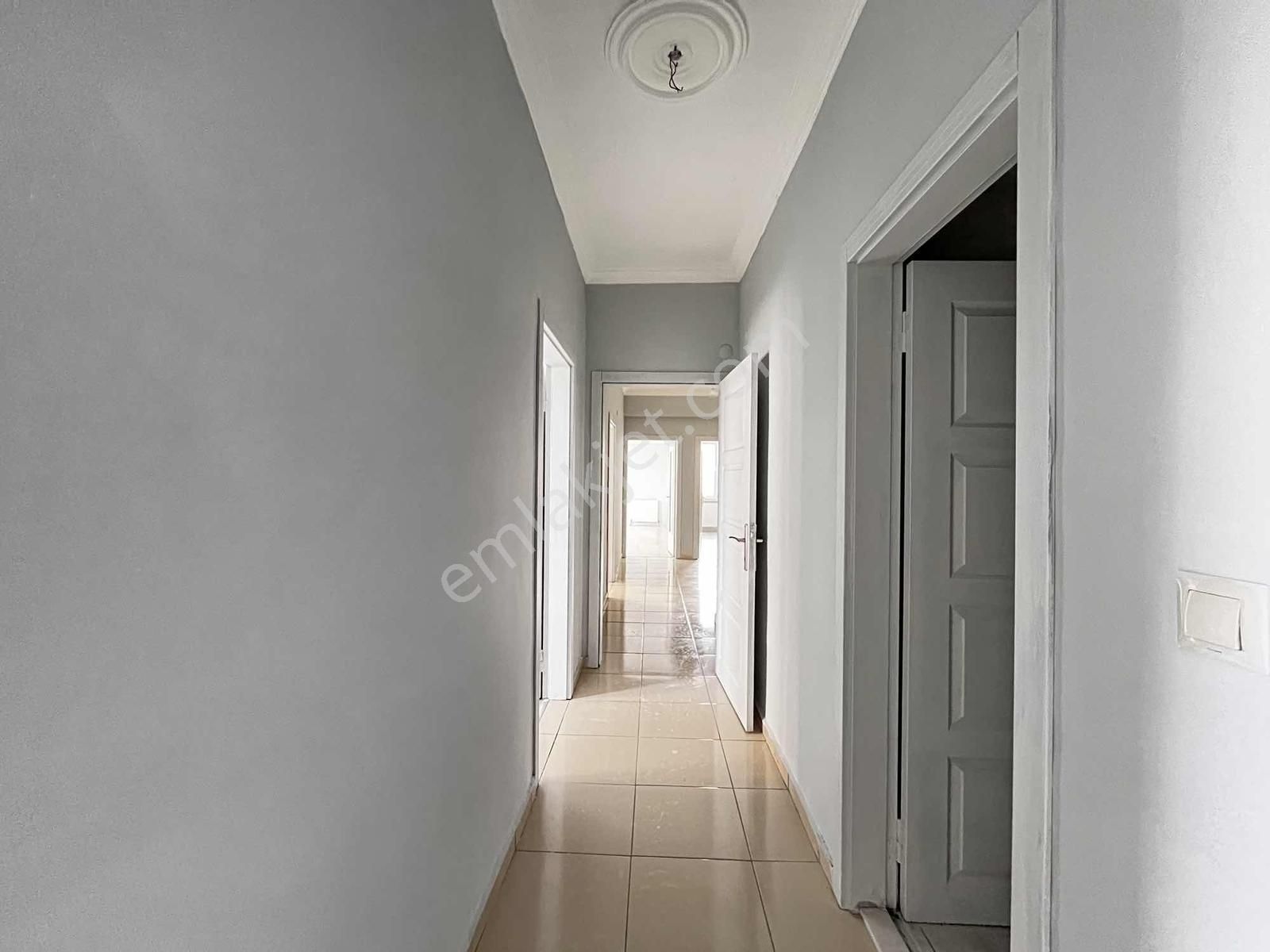 Harika Konumlu 3+1 Yüksek Kredi İmkanı Ebeveyn Banyolu Kombili - Görsel 2