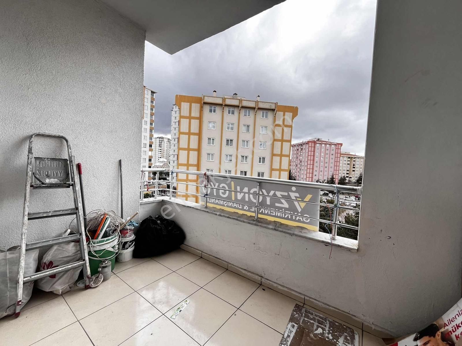 Harika Konumlu 3+1 Yüksek Kredi İmkanı Ebeveyn Banyolu Kombili - Görsel 15