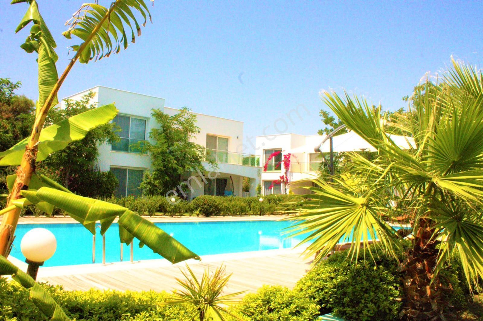 Bodrum Yalıkavak’ta Denize Yürüme Mesafesinde Bahçe Katı