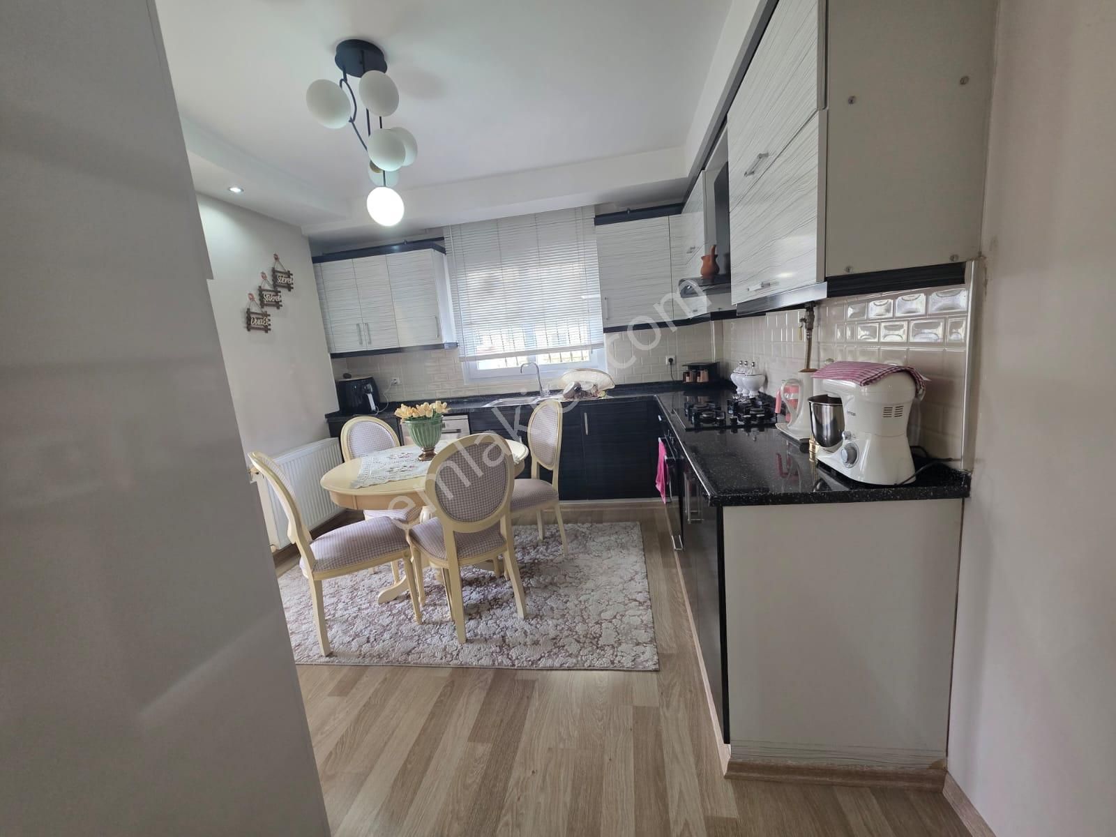 İz'den Pınar Mahallesi'nde 3+1 Geniş Oturumlu Ekstralı Daire - Görsel 6