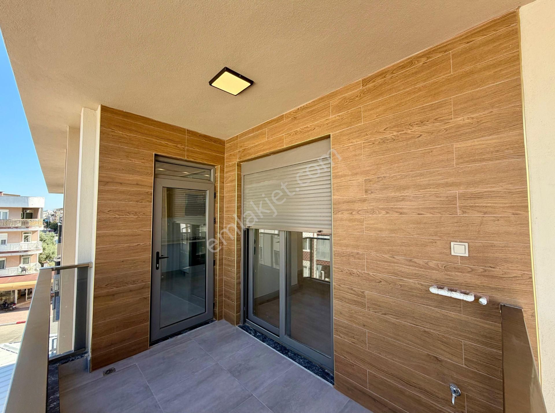 Merkezi Konumda Kullanışlı 4+1 Süper Lüks Dubleks Daire - Görsel 11