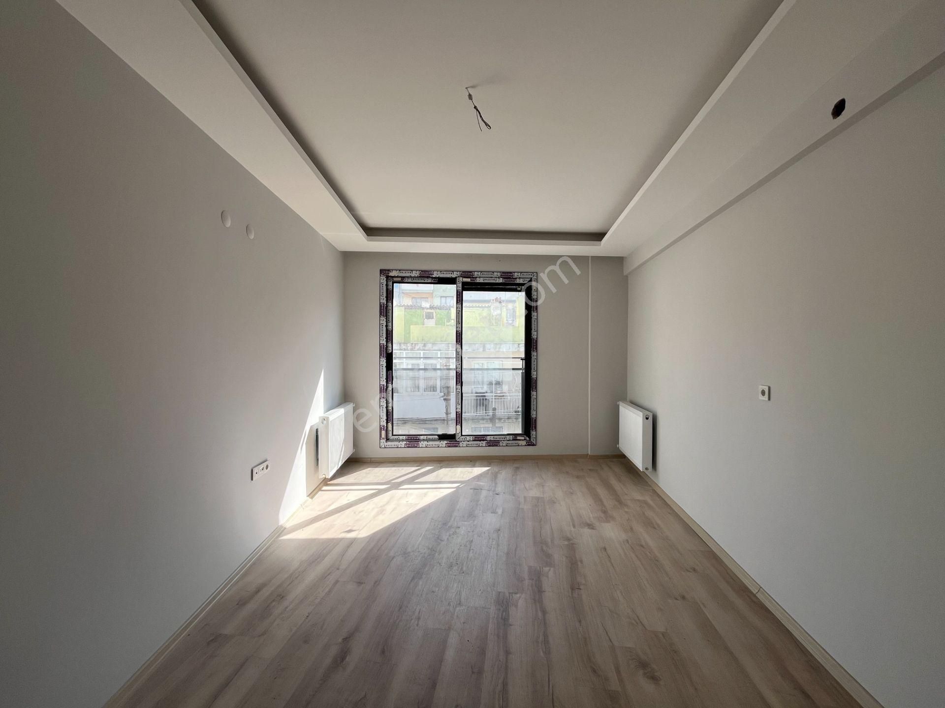 Gümüşpala'da Doğalgazlı, Ankastreli, Vestiyerli 1+1 Satılık Daire