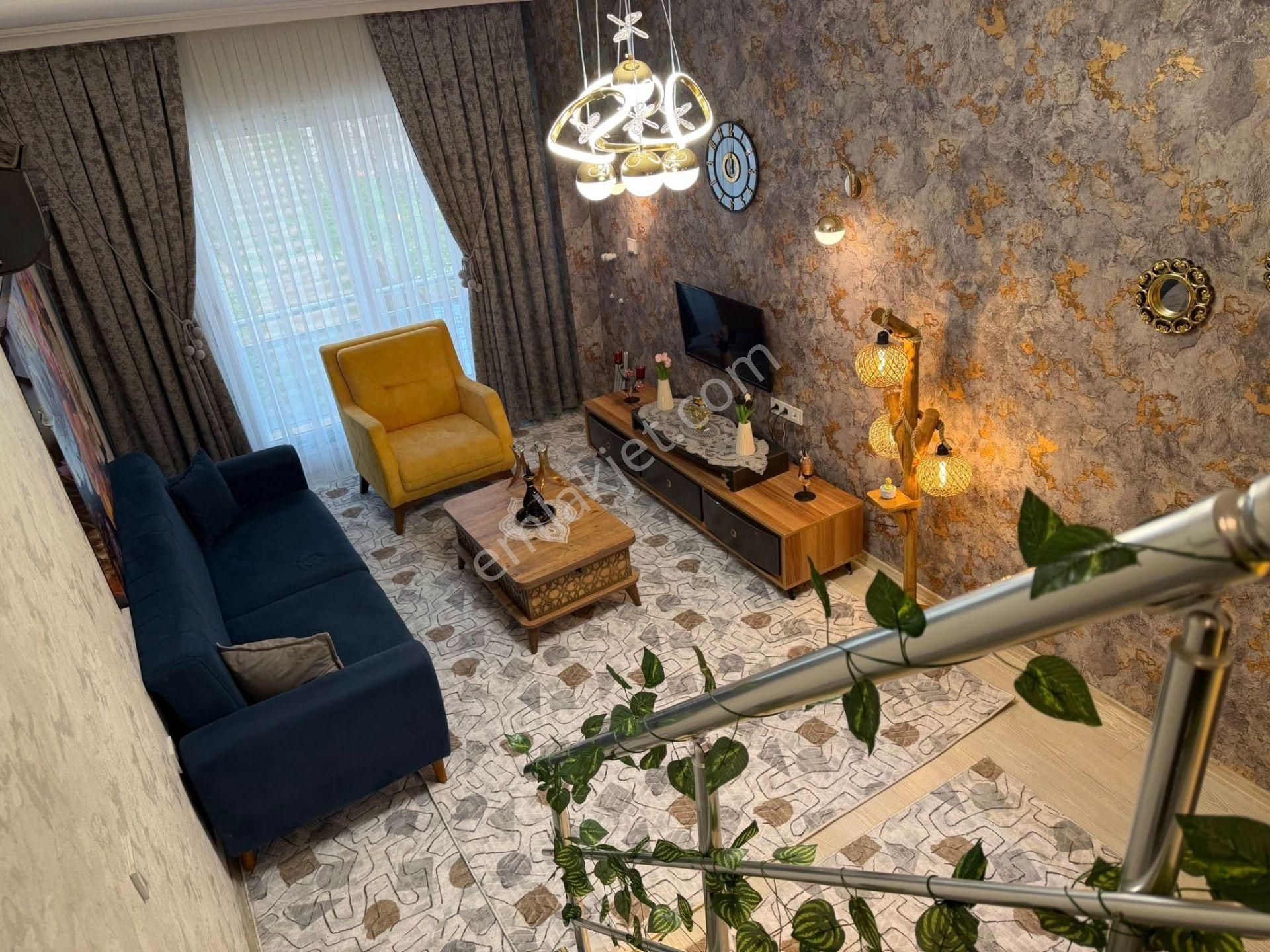 Kampüse Komşu 1+1 Eşyalı Teraslı Dubleks Daire