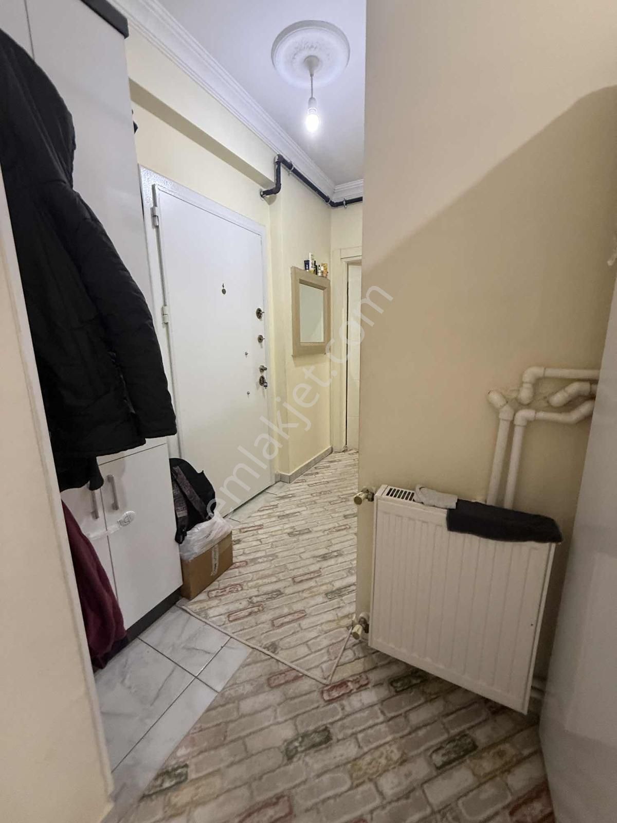 Ahatlı Mah. Doğalgazlı Y.giriş 2+0 Çift Balkonlu 75m Kiracısızz - Görsel 13