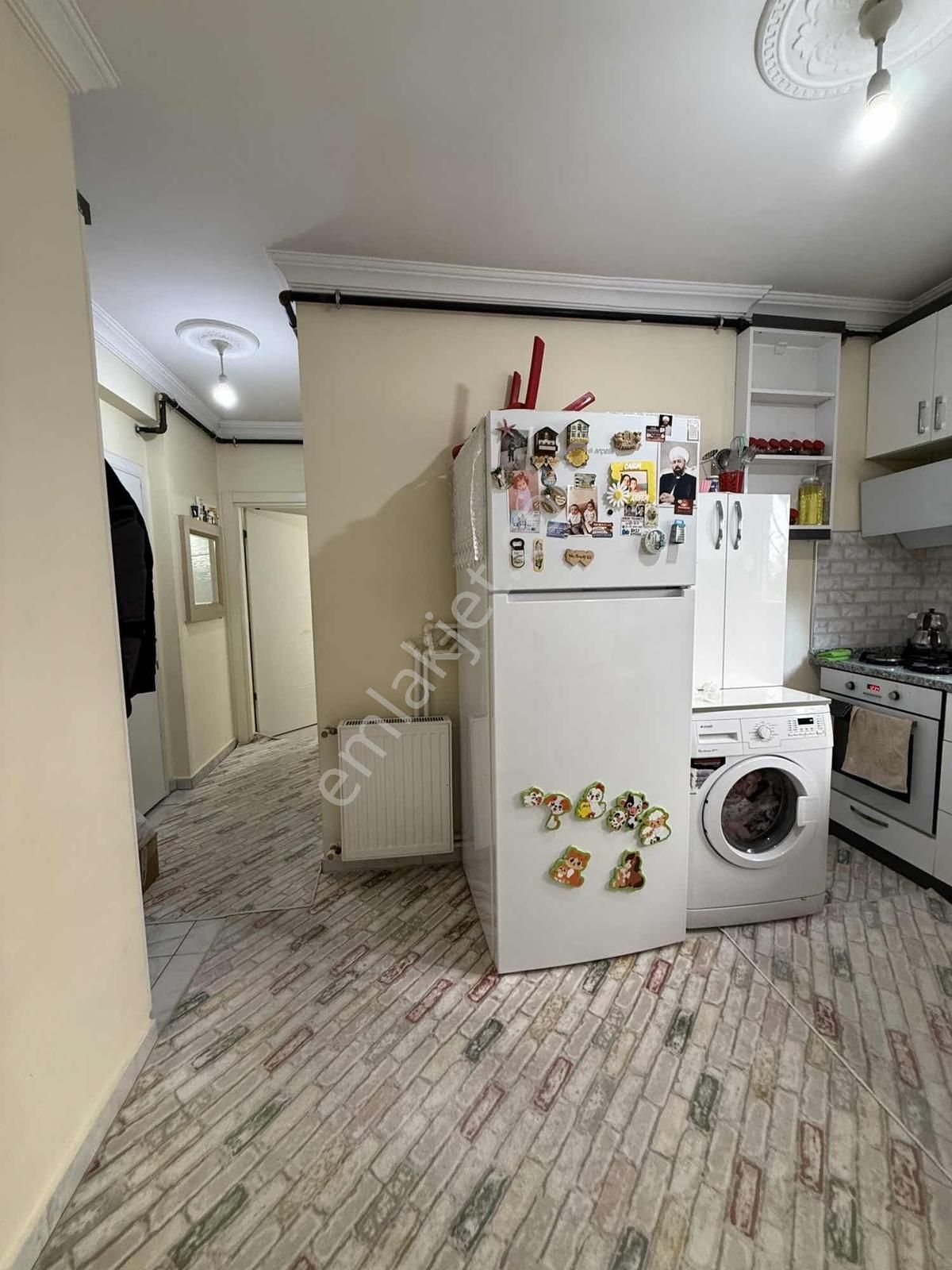 Ahatlı Mah. Doğalgazlı Y.giriş 2+0 Çift Balkonlu 75m Kiracısızz - Görsel 3