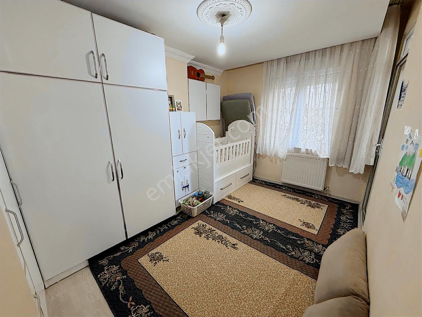 Ahatlı Mah. Doğalgazlı Y.giriş 2+0 Çift Balkonlu 75m Kiracısızz - Görsel 8