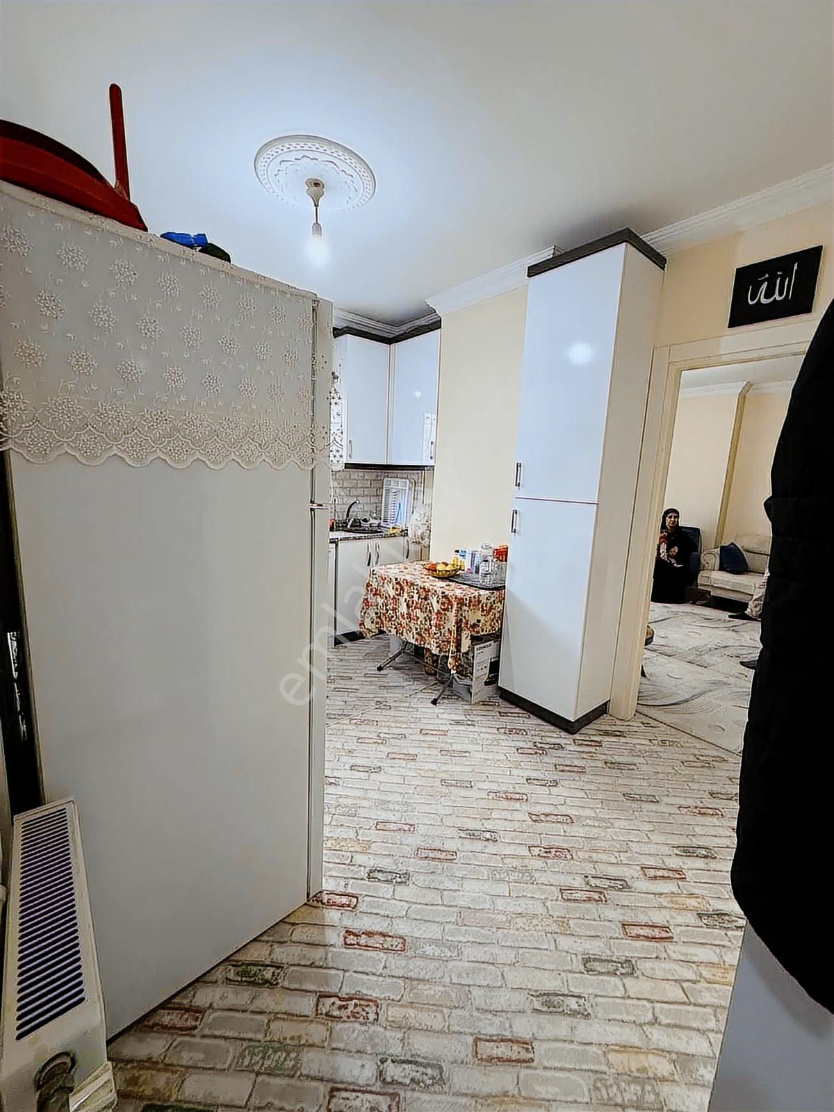 Ahatlı Mah. Doğalgazlı Y.giriş 2+0 Çift Balkonlu 75m Kiracısızz - Görsel 2