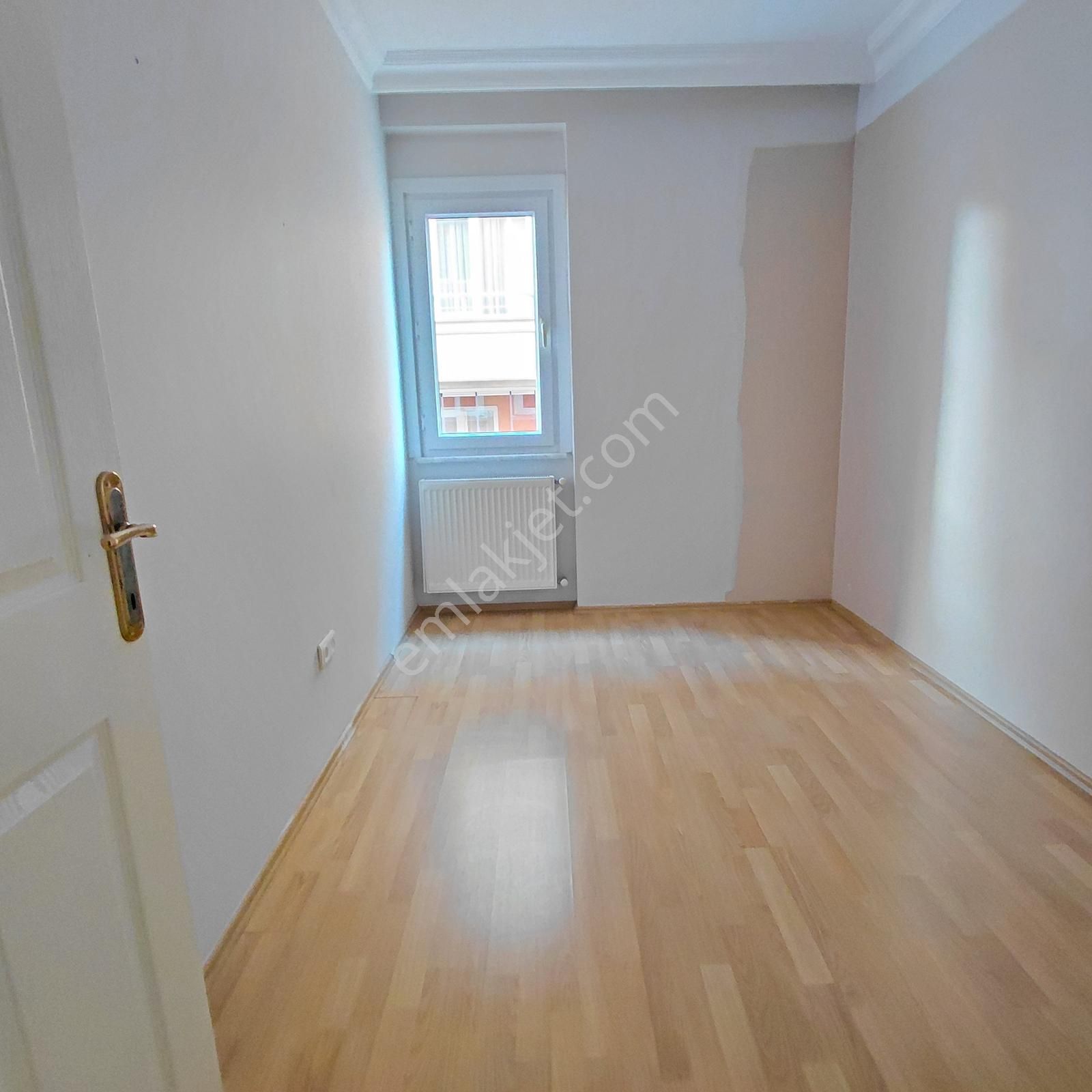 Elalmış Cad.yakını-balkonlu-ara Kat-güney Cephe - Görsel 8