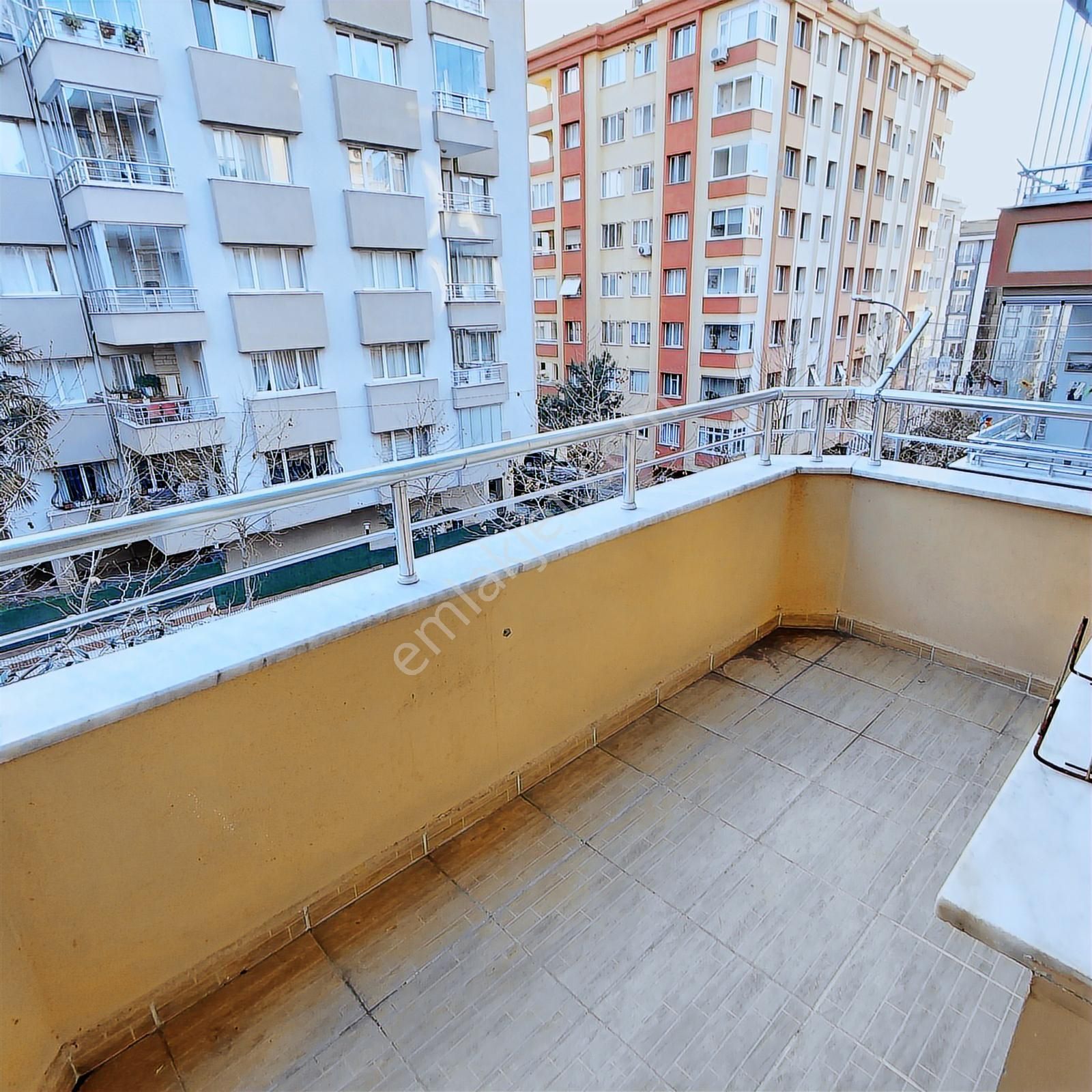 Elalmış Cad.yakını-balkonlu-ara Kat-güney Cephe - Görsel 12