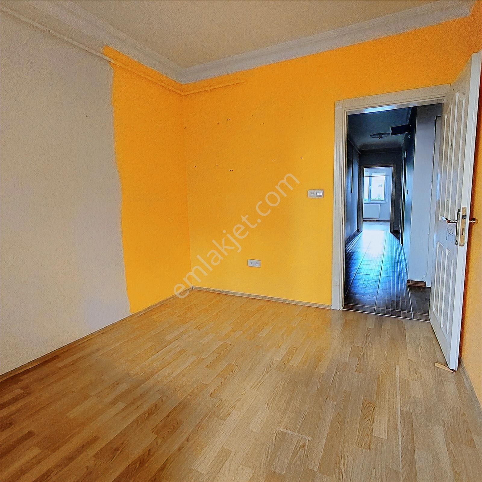 Elalmış Cad.yakını-balkonlu-ara Kat-güney Cephe - Görsel 25