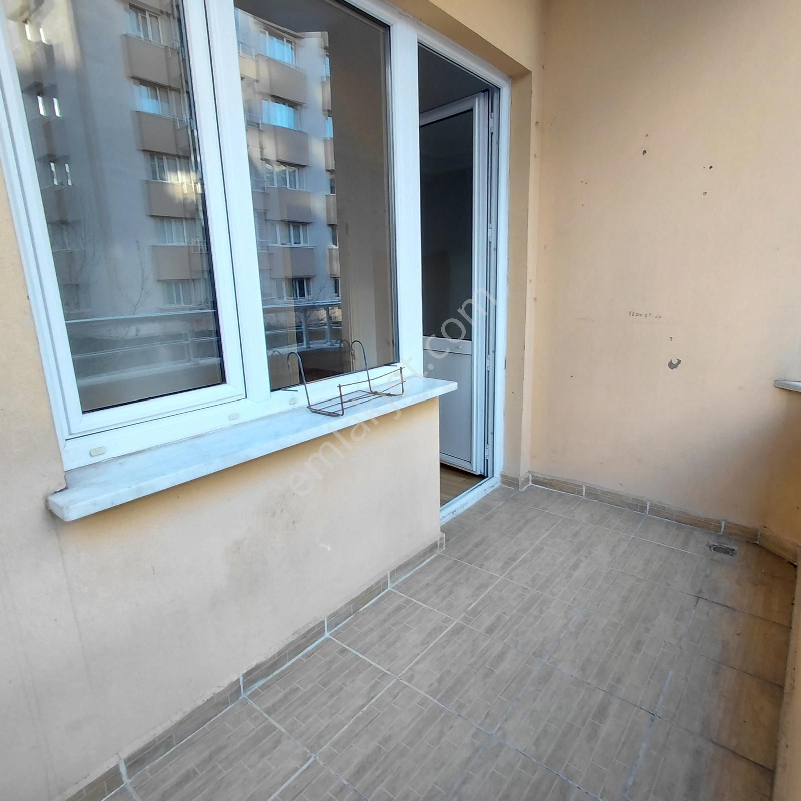 Elalmış Cad.yakını-balkonlu-ara Kat-güney Cephe - Görsel 22