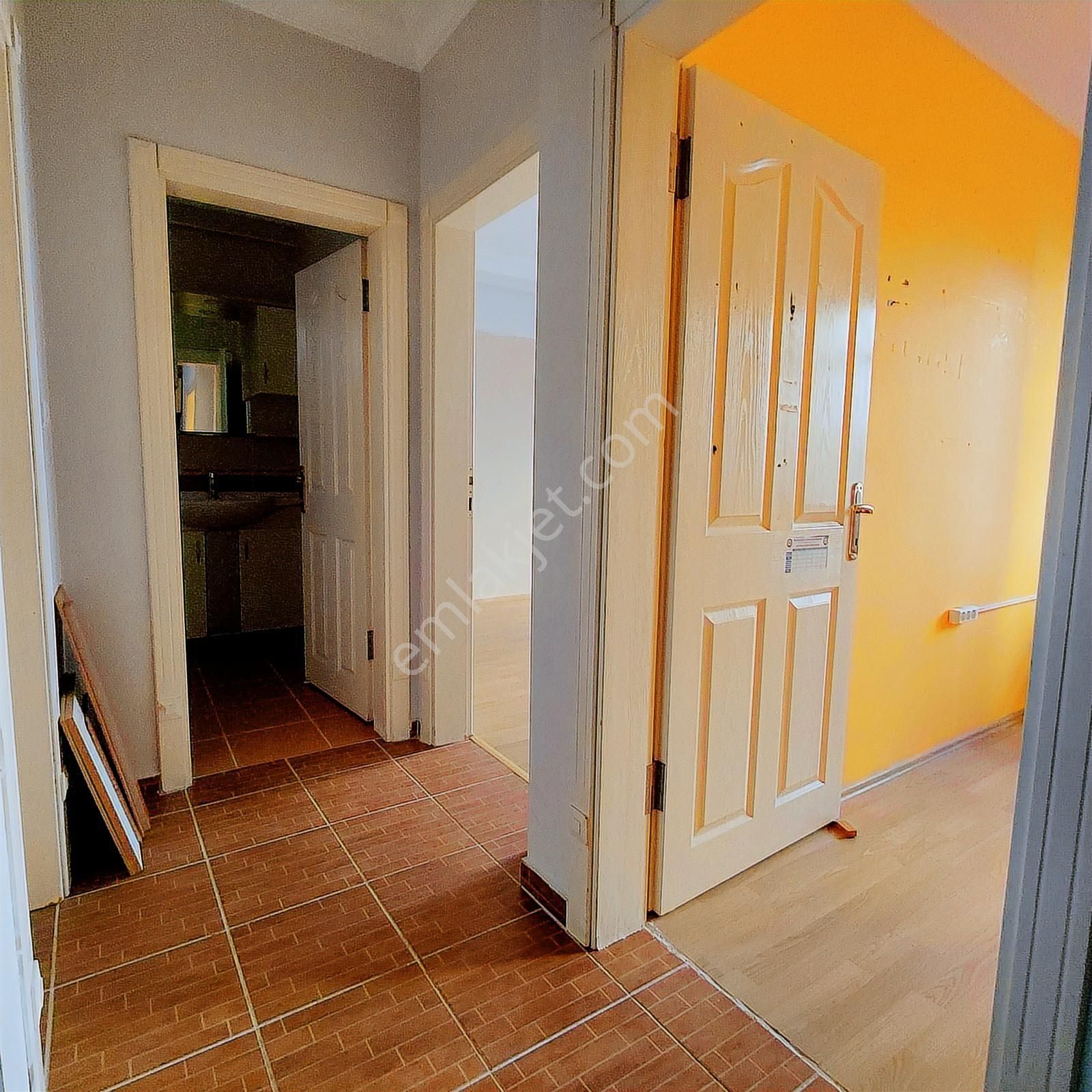 Elalmış Cad.yakını-balkonlu-ara Kat-güney Cephe - Görsel 18