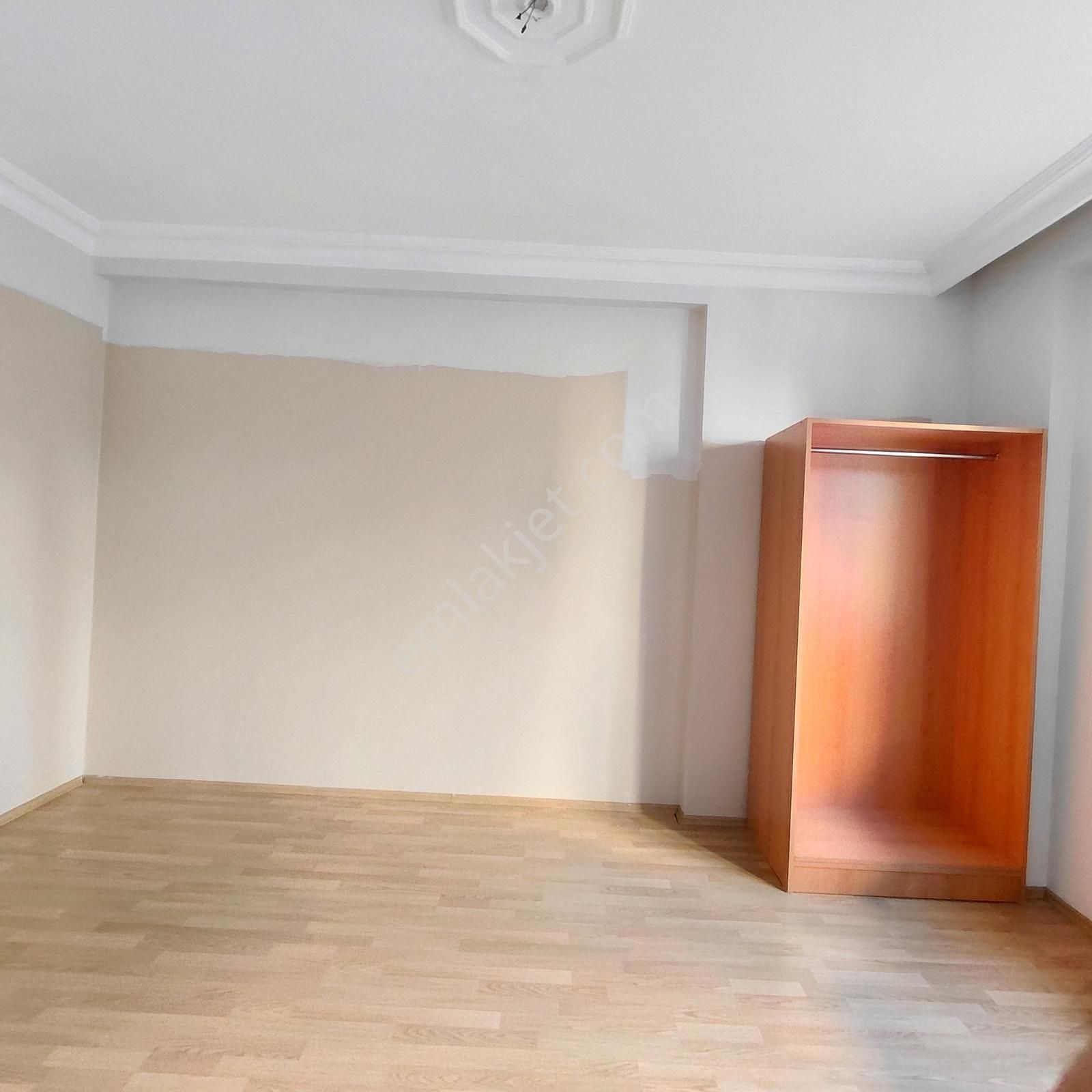 Elalmış Cad.yakını-balkonlu-ara Kat-güney Cephe - Görsel 10