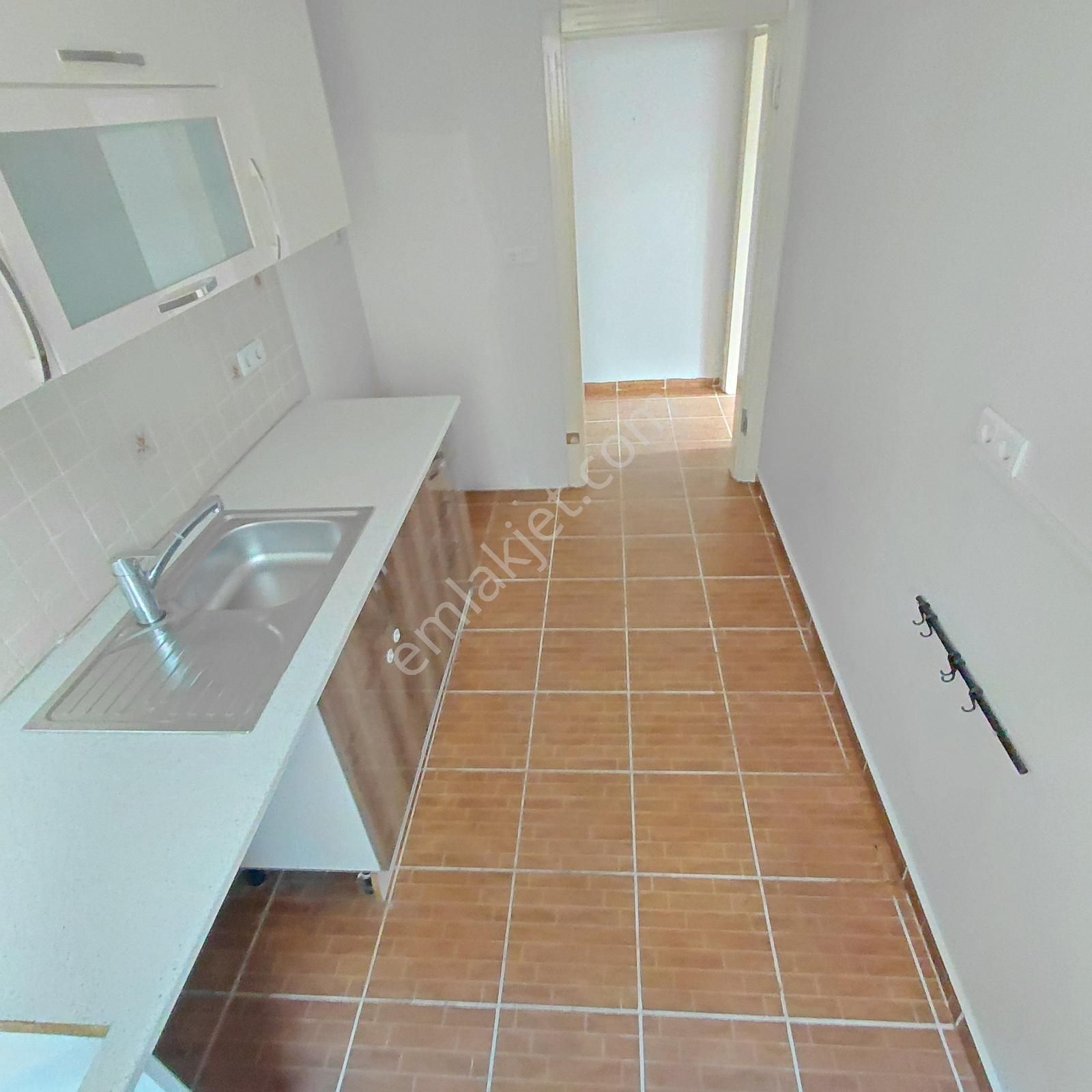 Elalmış Cad.yakını-balkonlu-ara Kat-güney Cephe - Görsel 24