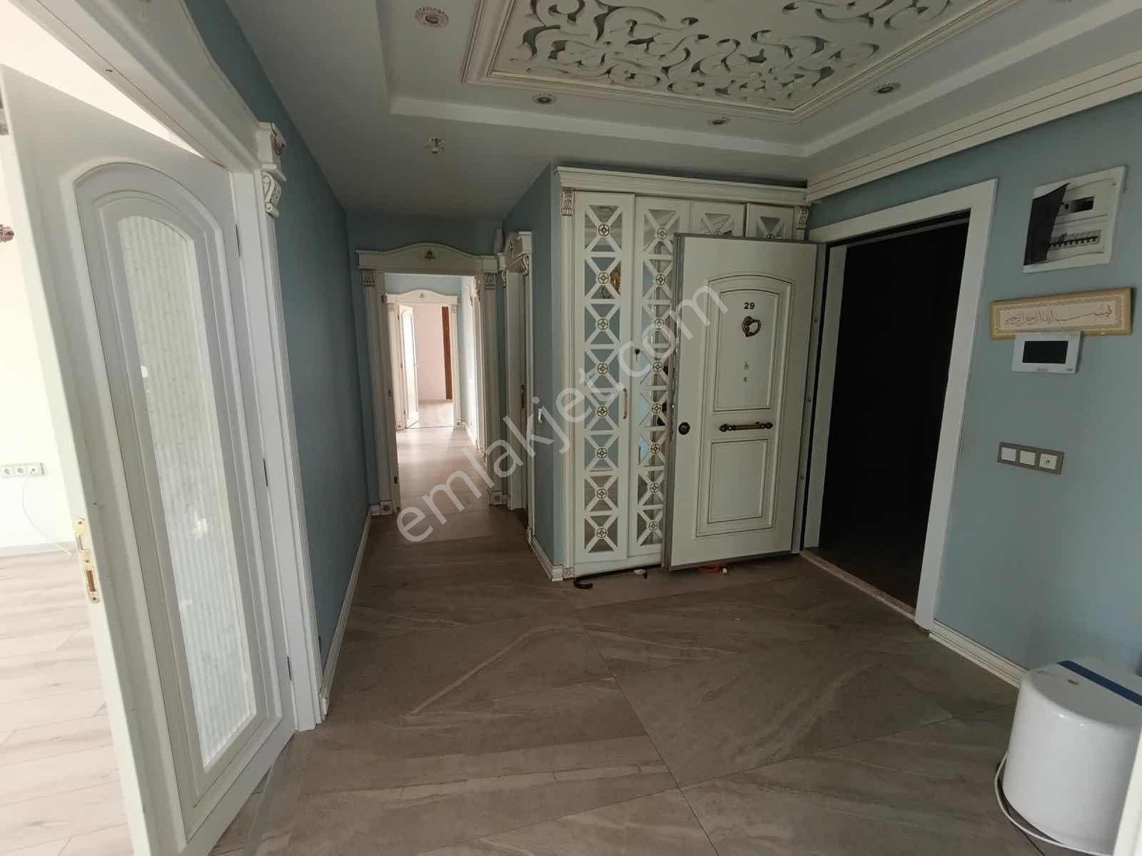 Merkez Mahallesinde Lüks Site İçinde Havuzlu Sosyal Tesisli 4+1 - Görsel 22