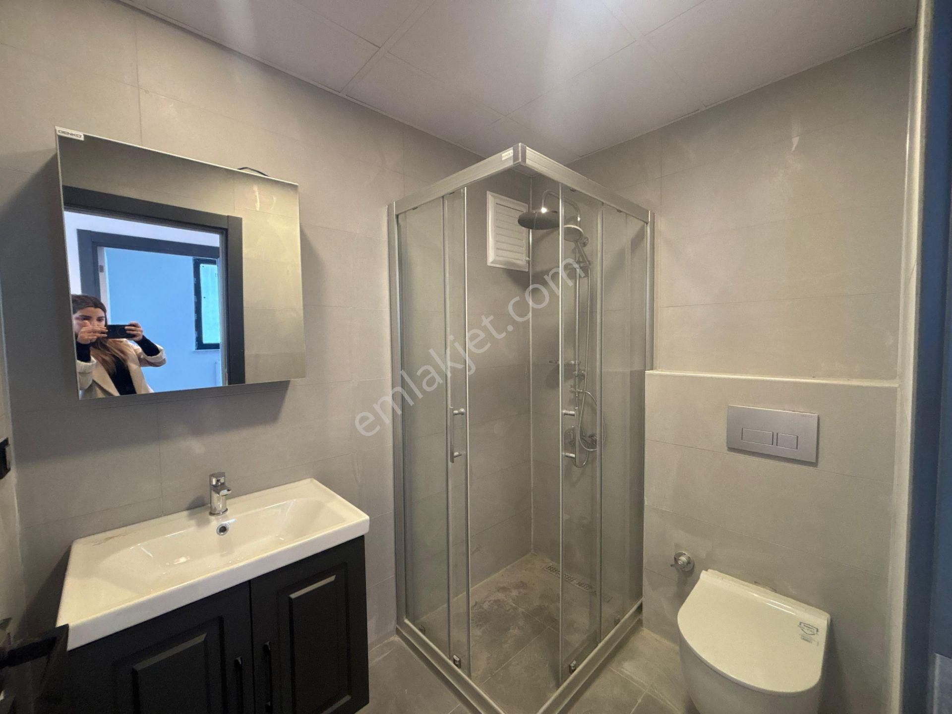 Güven'den Merkezi Konumda İskanlı Ön Cephe K.otoparklı 1+1 Daire - Görsel 15