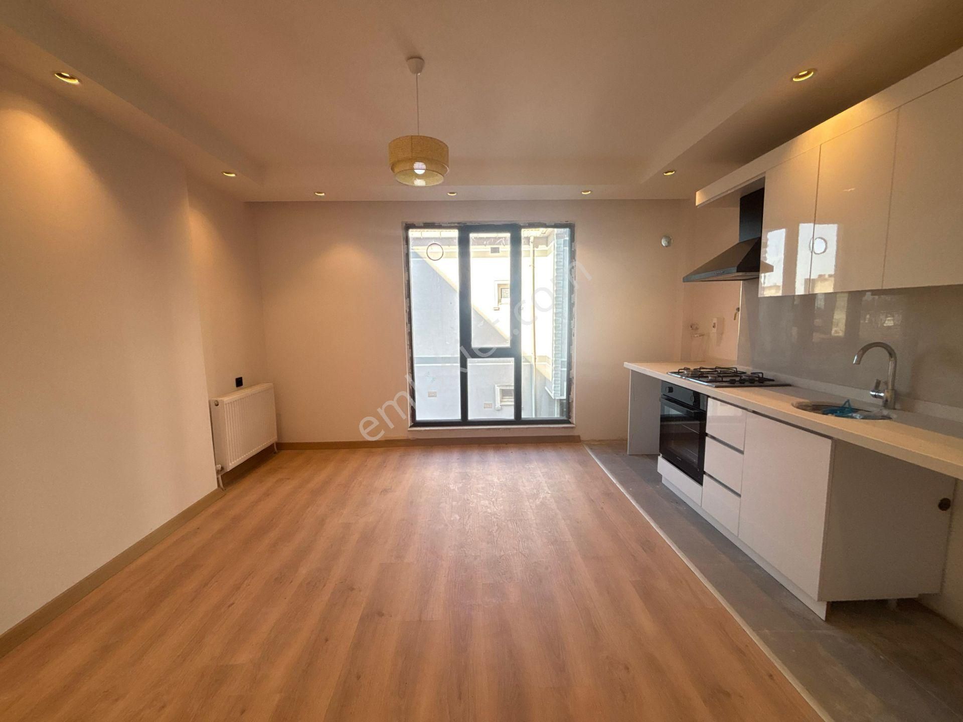 Güven'den Merkezi Konumda İskanlı Ön Cephe K.otoparklı 1+1 Daire - Görsel 7