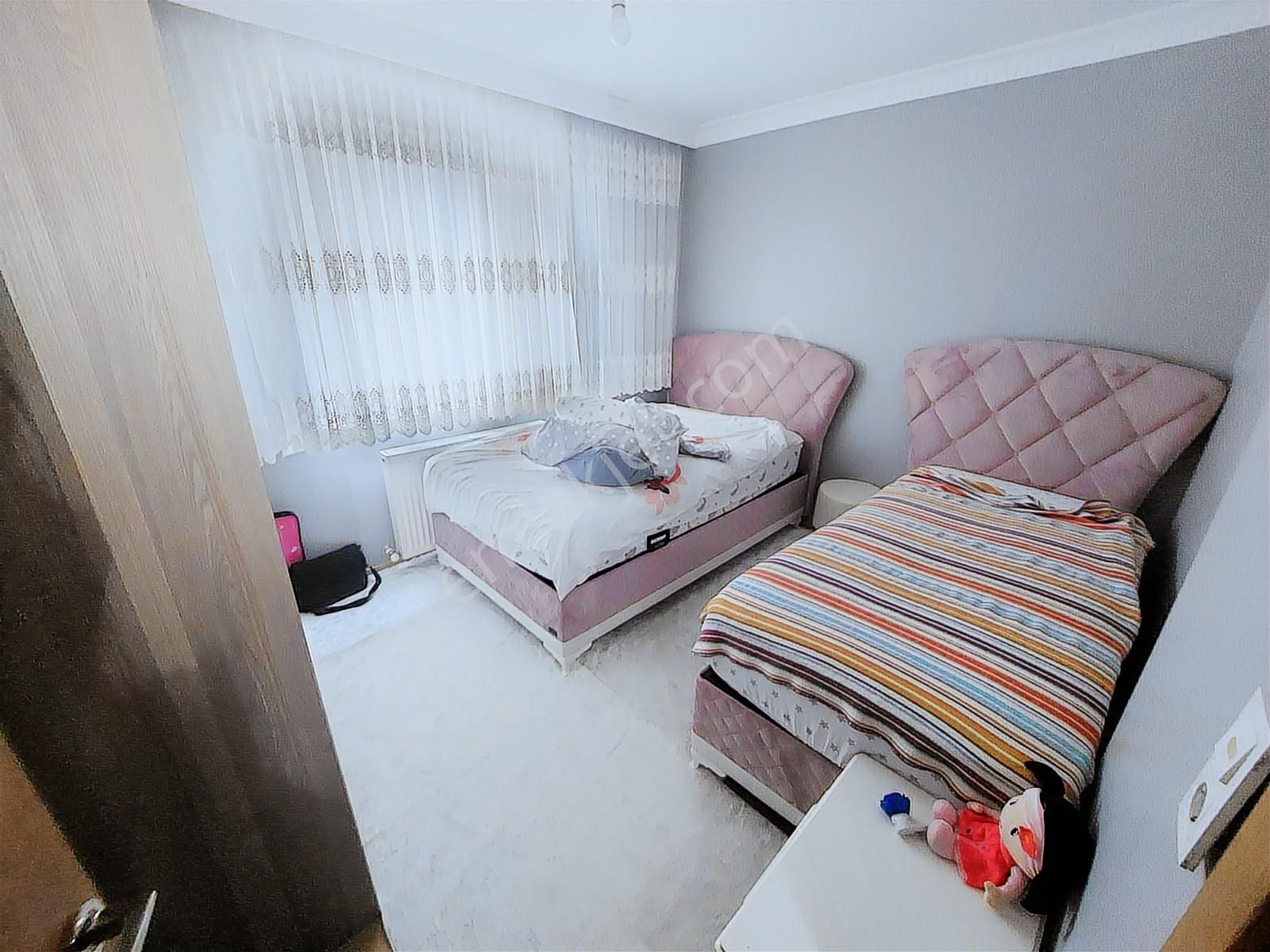 Şeref Emlak Gop Karlıtepe 5 Yıllık Yüksek Giriş Daire - Görsel 2