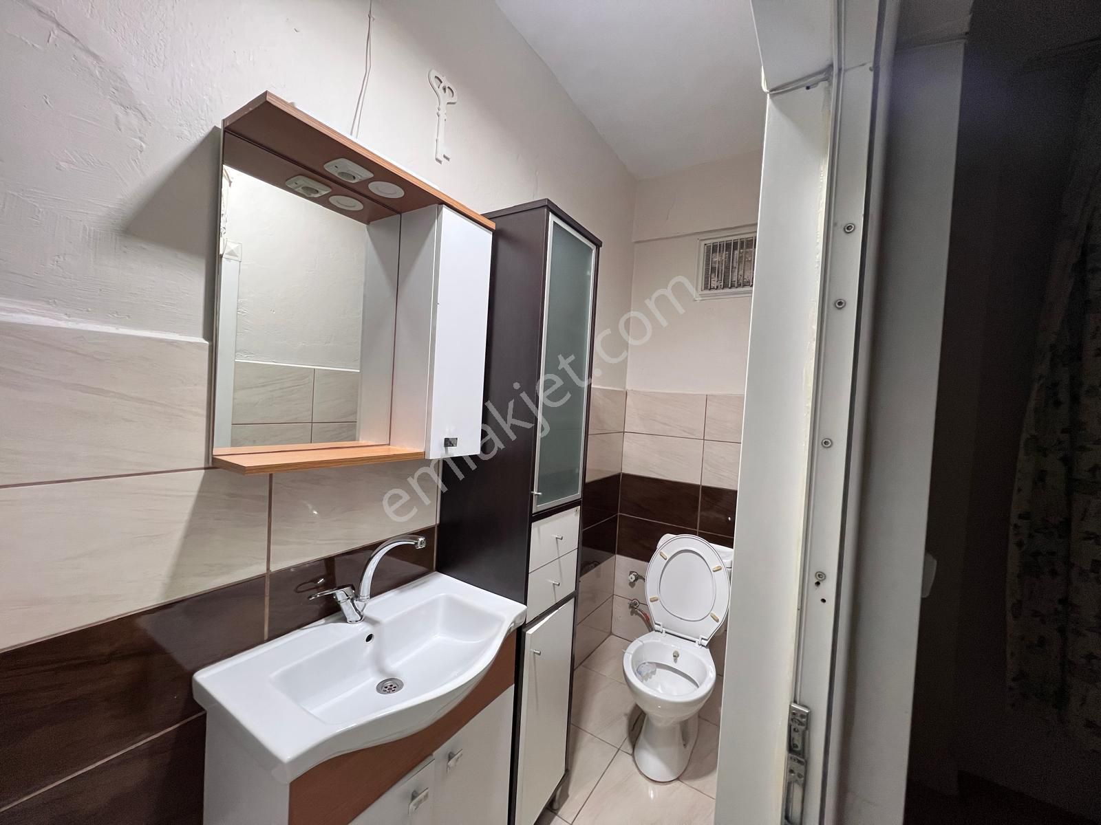 Sütlüce Sahile Yürüme Mesafesinde 2+1 Giriş Kat Daire - Görsel 9