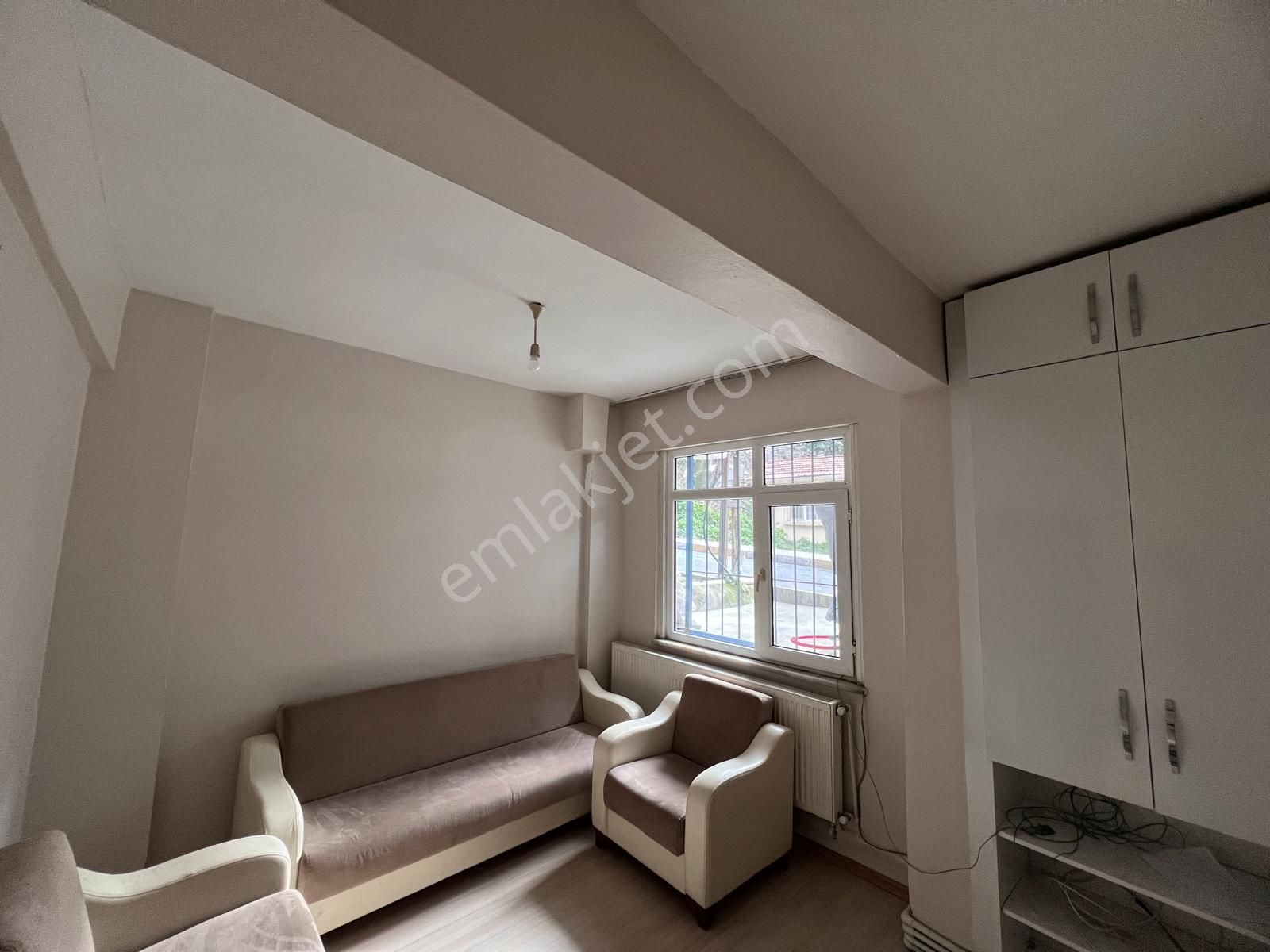 Sütlüce Sahile Yürüme Mesafesinde 2+1 Giriş Kat Daire - Görsel 2