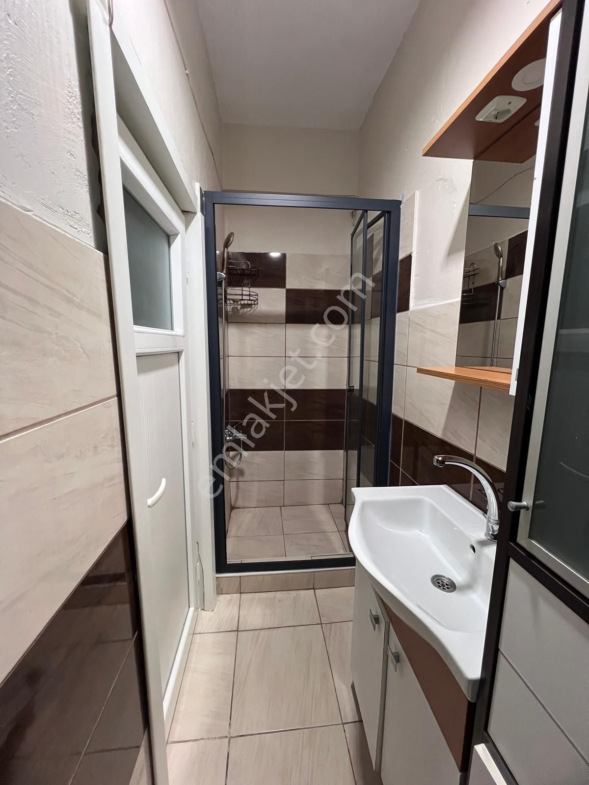 Sütlüce Sahile Yürüme Mesafesinde 2+1 Giriş Kat Daire - Görsel 13