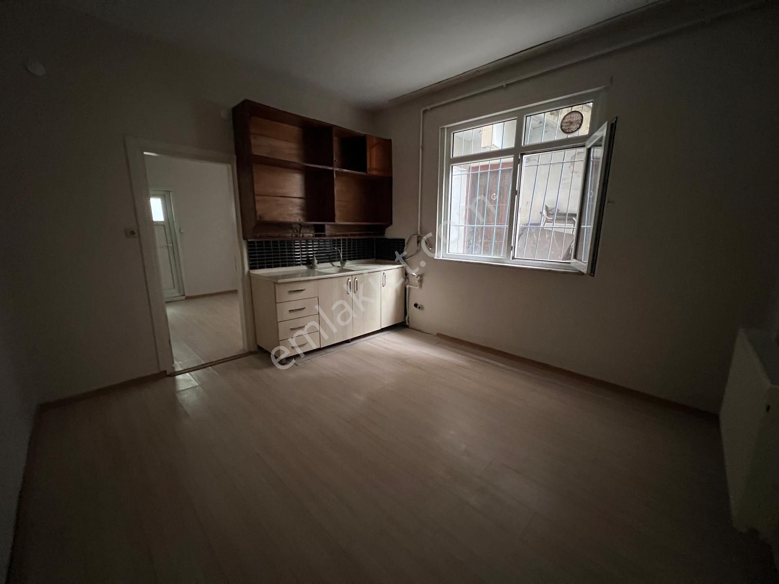 Sütlüce Sahile Yürüme Mesafesinde 2+1 Giriş Kat Daire - Görsel 27