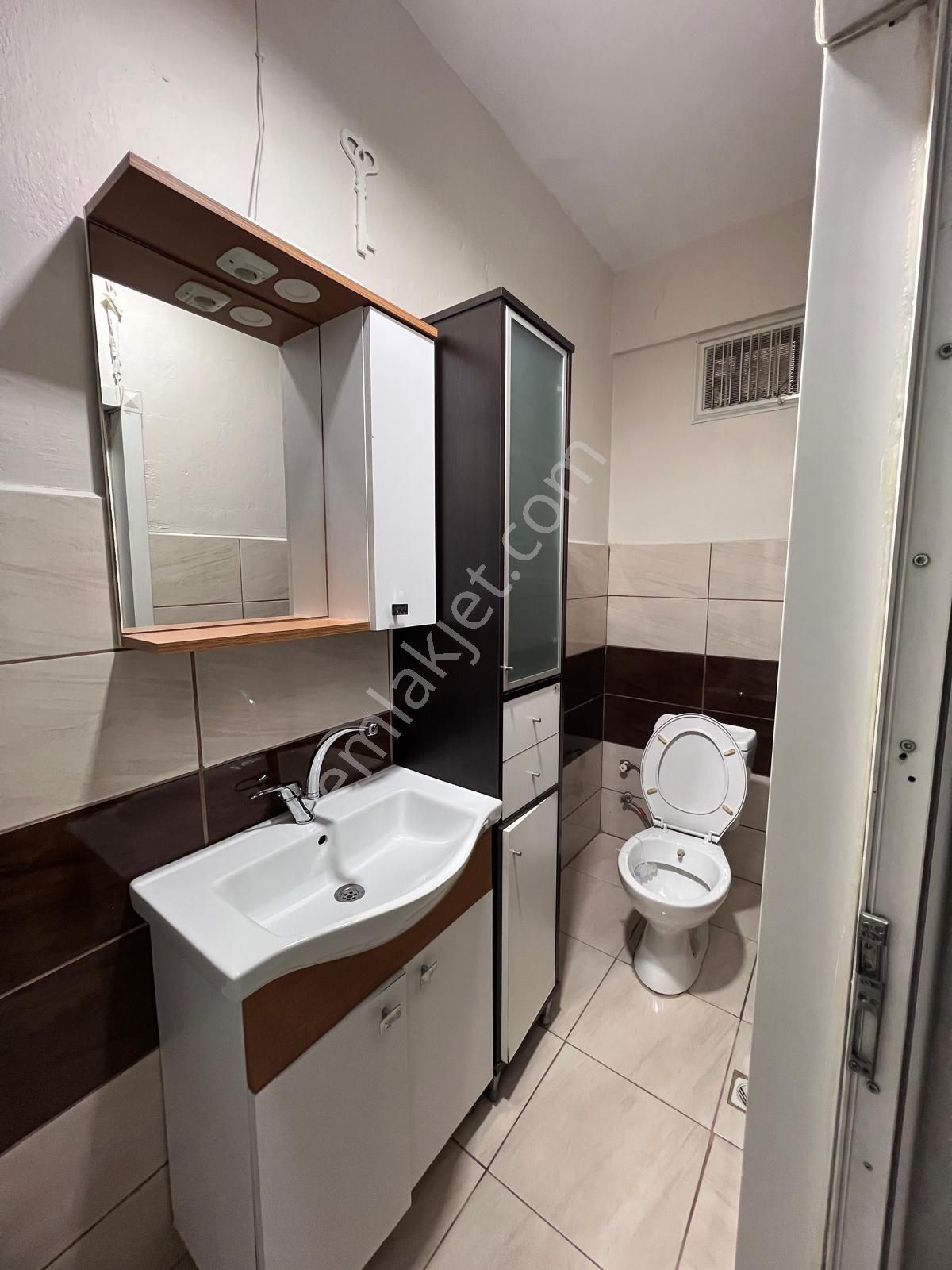 Sütlüce Sahile Yürüme Mesafesinde 2+1 Giriş Kat Daire - Görsel 14