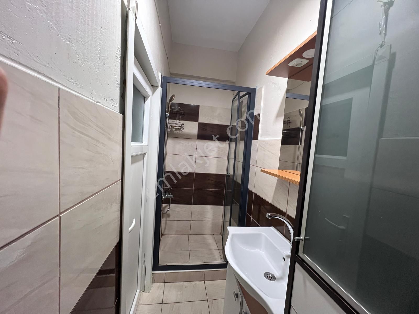 Sütlüce Sahile Yürüme Mesafesinde 2+1 Giriş Kat Daire - Görsel 11