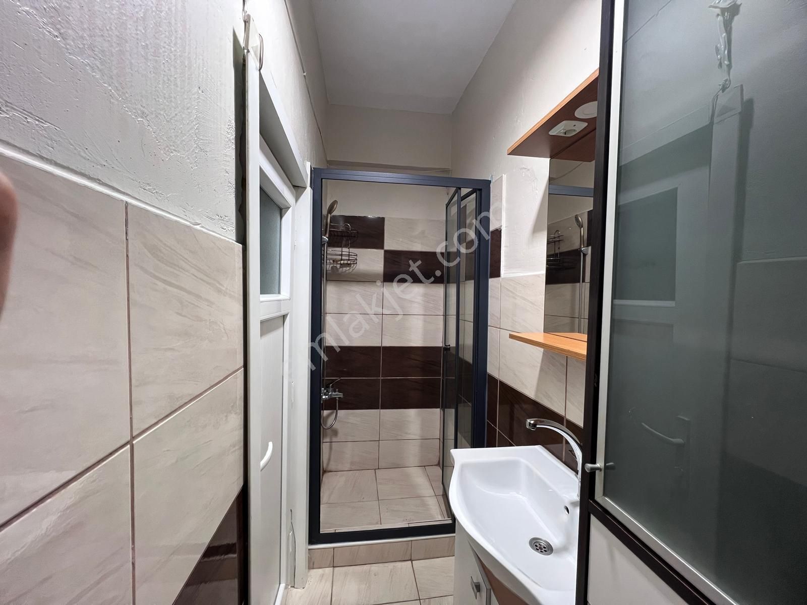 Sütlüce Sahile Yürüme Mesafesinde 2+1 Giriş Kat Daire - Görsel 12