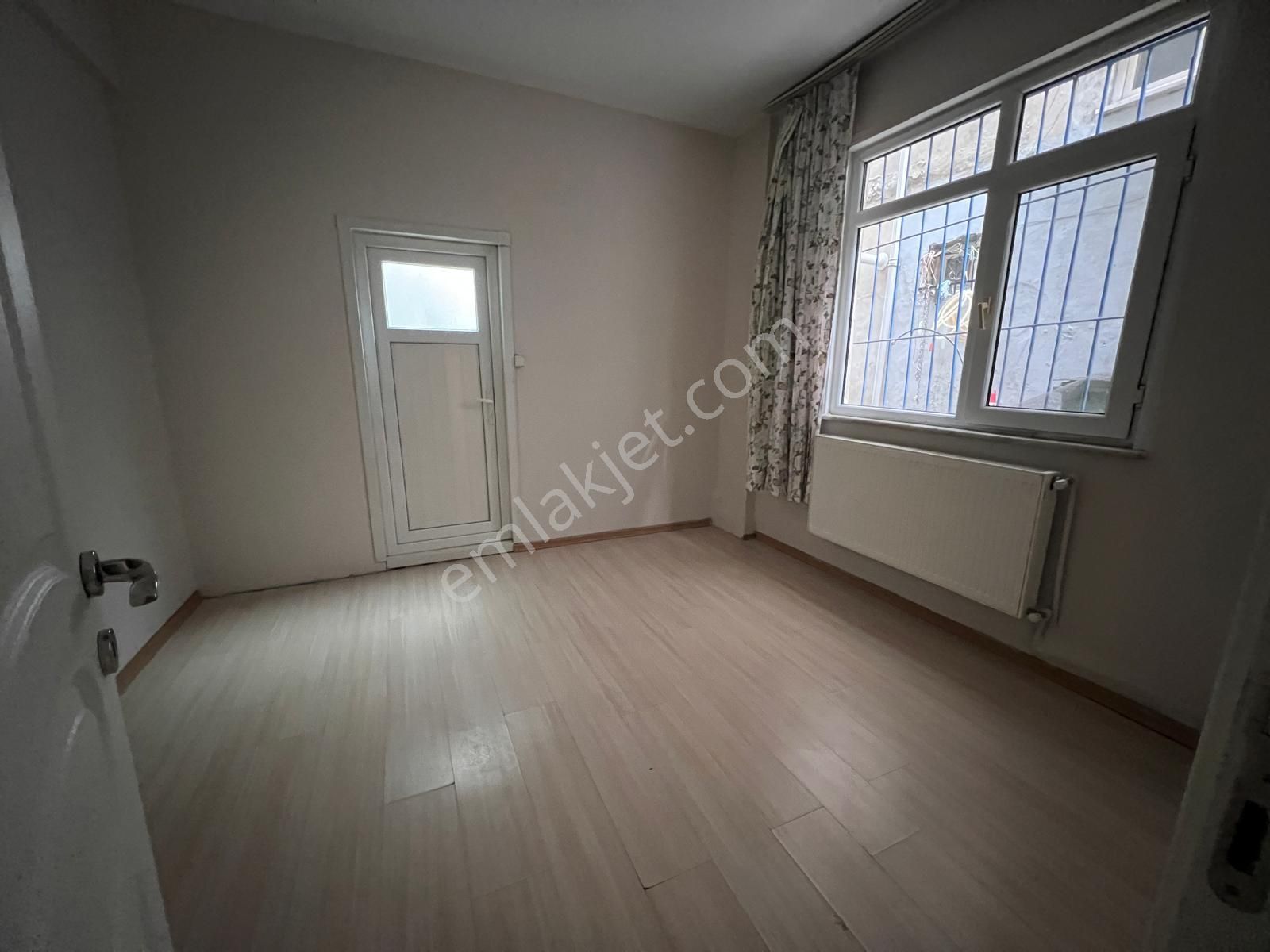 Sütlüce Sahile Yürüme Mesafesinde 2+1 Giriş Kat Daire - Görsel 16