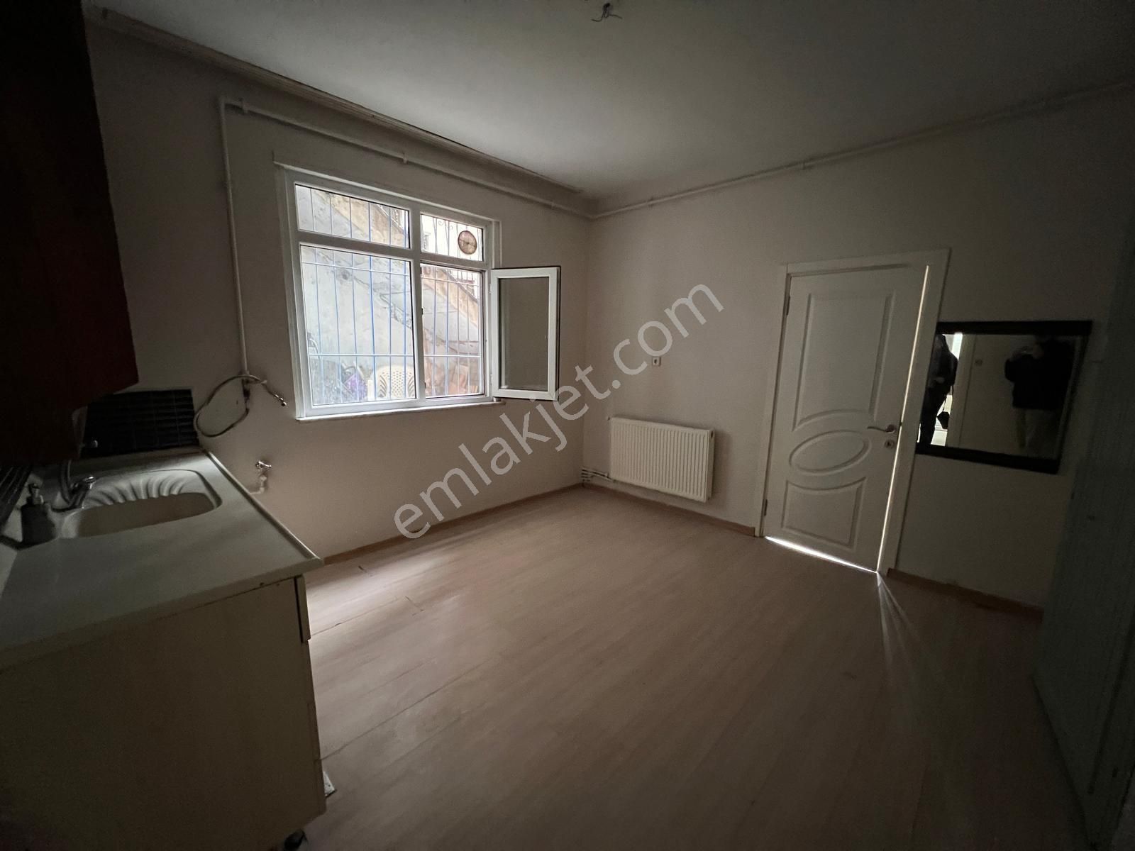 Sütlüce Sahile Yürüme Mesafesinde 2+1 Giriş Kat Daire - Görsel 5