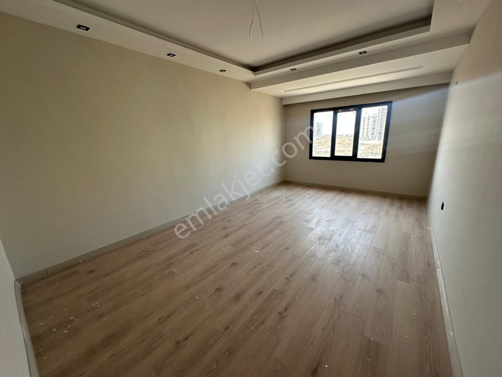 Akev Gayrimenkul'den Mehmetçik Ihlamur Sitesi Ara Kat 2+1 Daire - Görsel 4