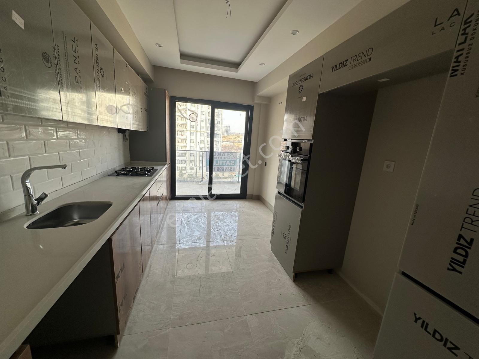 Akev Gayrimenkul'den Mehmetçik Ihlamur Sitesi Ara Kat 2+1 Daire - Görsel 3