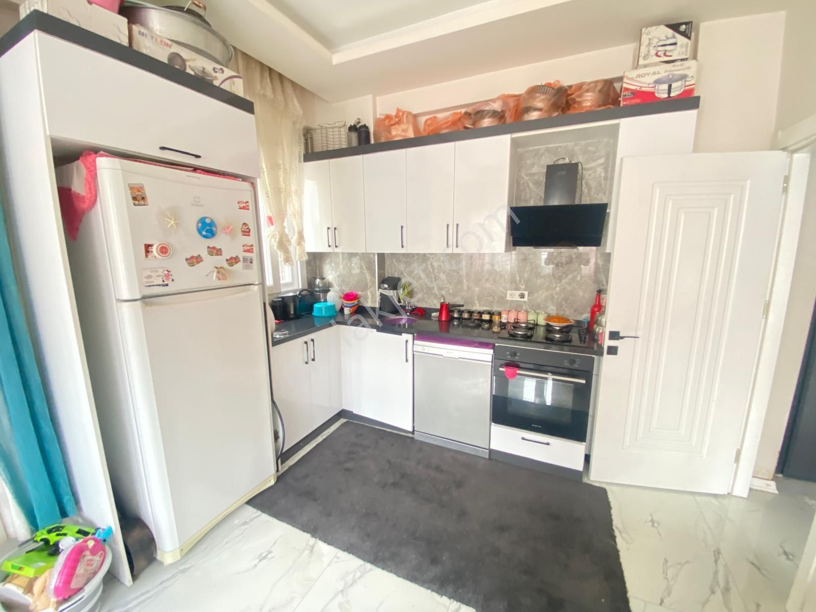 Prestij'den İhsaniye'de Geniş Oturumlu Sıfır 2+1 Daire - Görsel 2