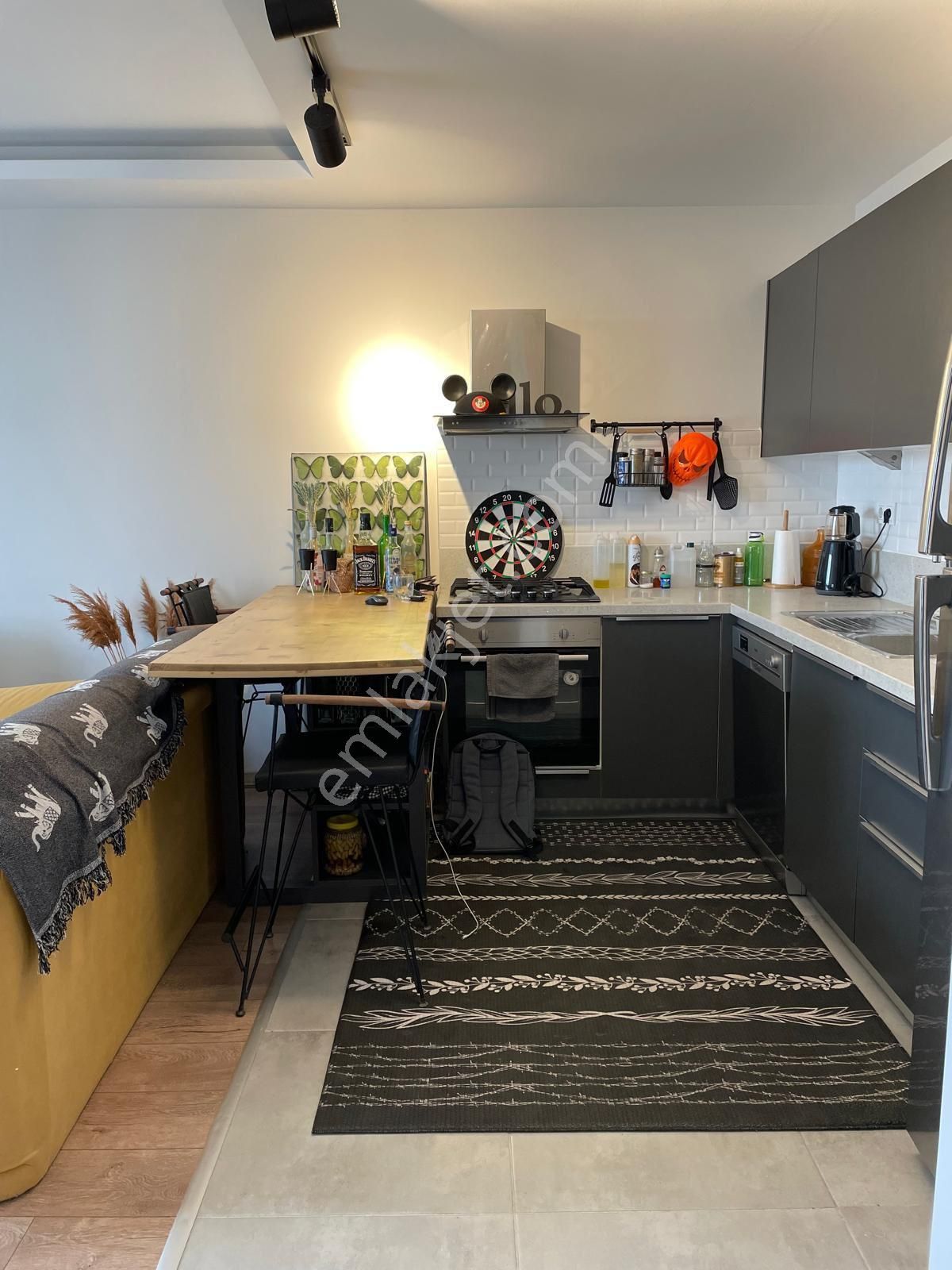 Barış Mahallesinde Site İçerisinde Havuzlu 2+1 Kiralık Lüks Daire - Görsel 2