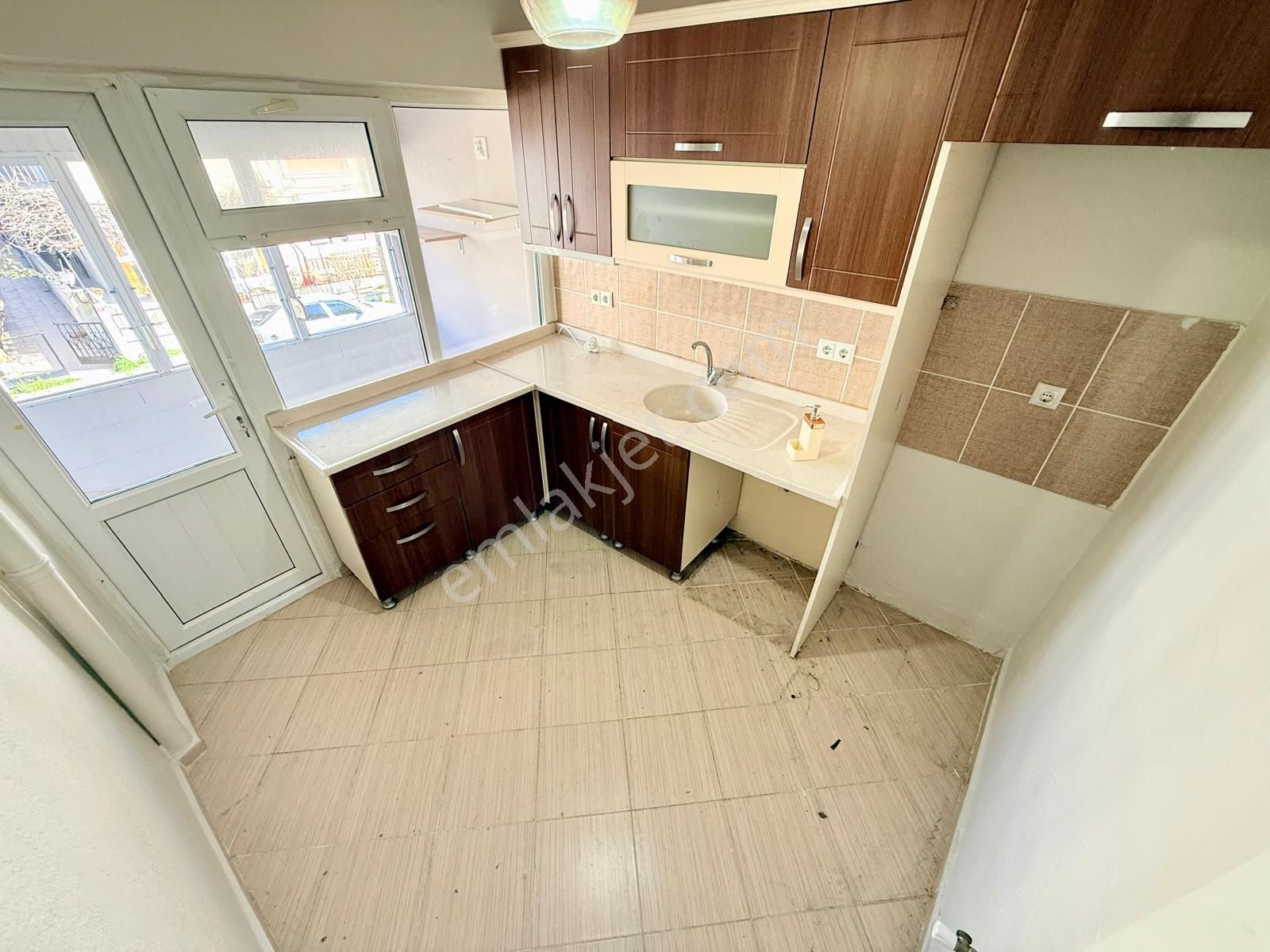 ▶ ▶akçay Körfez'den Merkezi Konumda Ön Cephe Ara Kat 3+1 Satılık Daire - Görsel 4