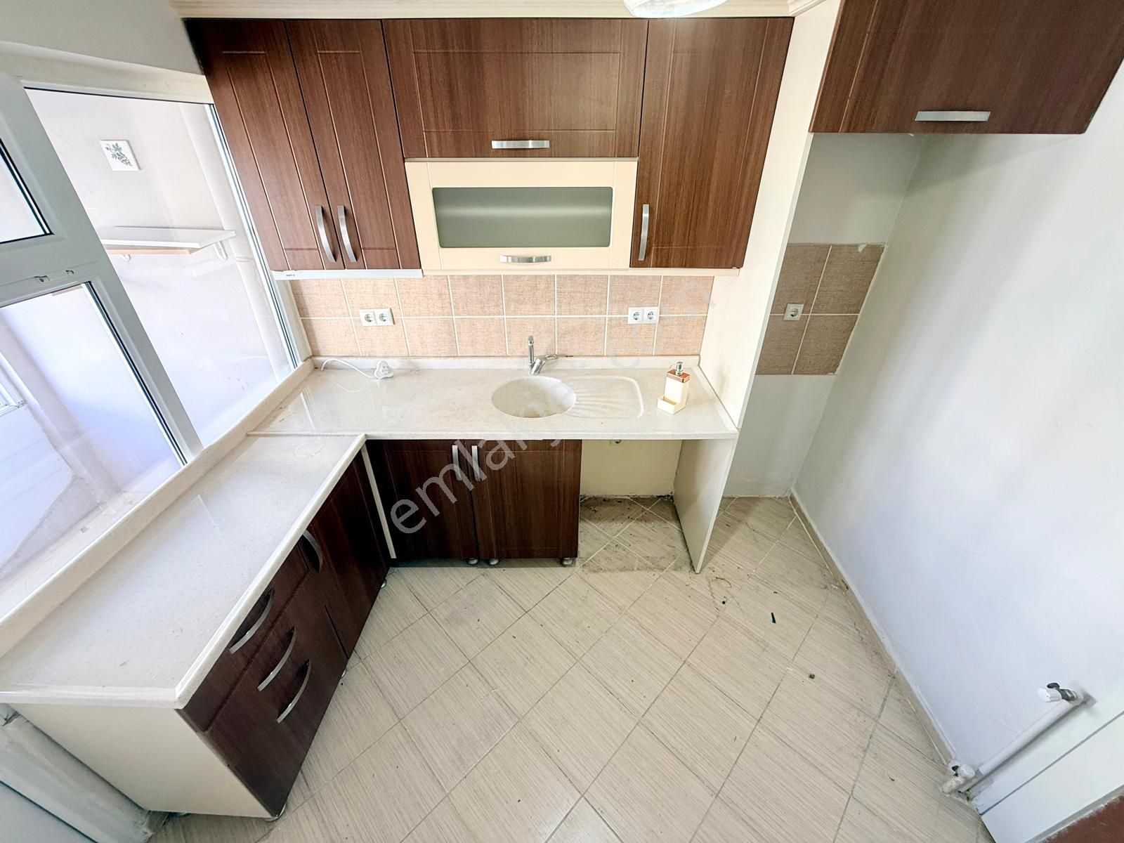 ▶ ▶akçay Körfez'den Merkezi Konumda Ön Cephe Ara Kat 3+1 Satılık Daire - Görsel 6