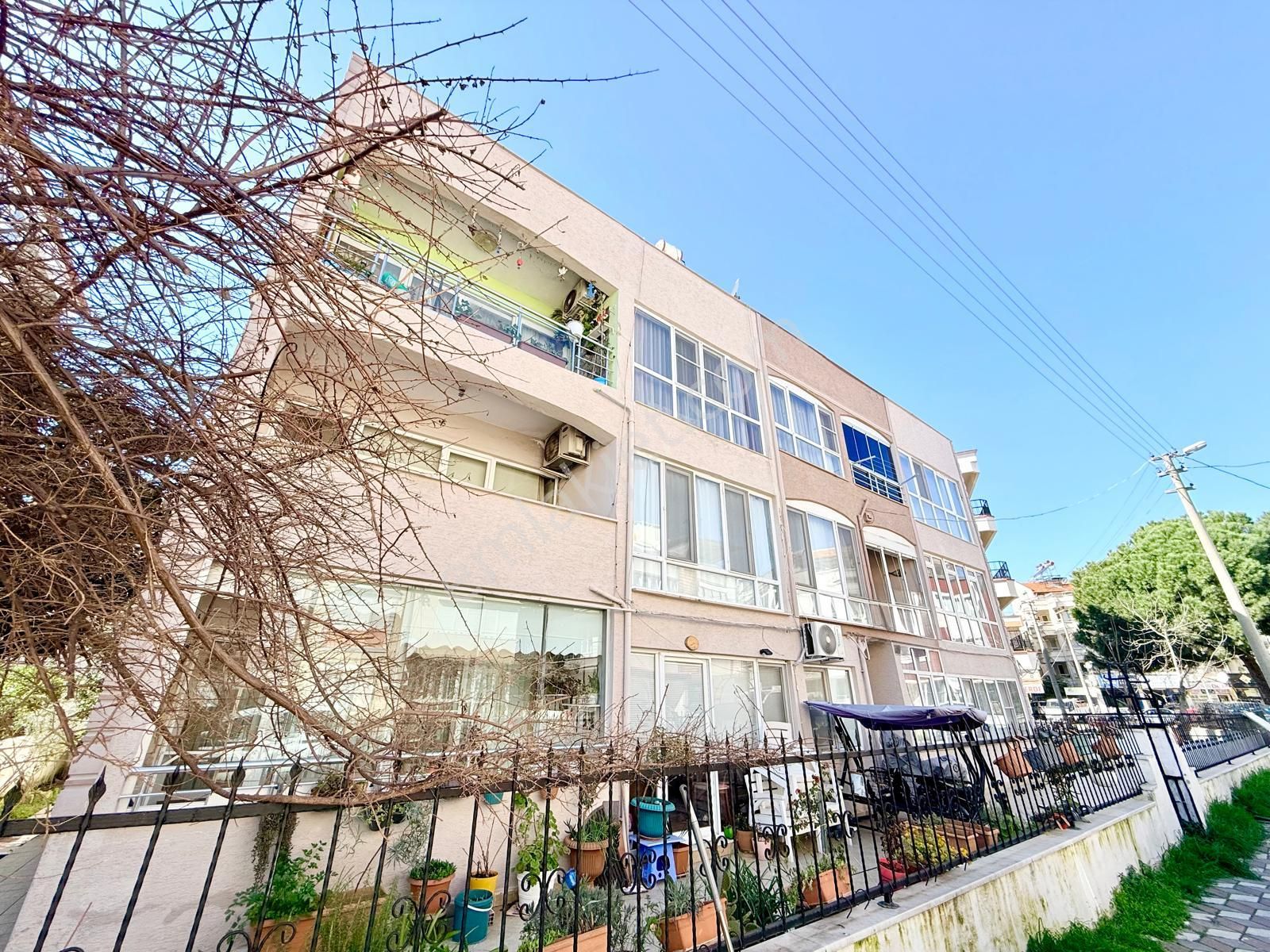 ▶ ▶akçay Körfez'den Merkezi Konumda Ön Cephe Ara Kat 3+1 Satılık Daire - Görsel 2