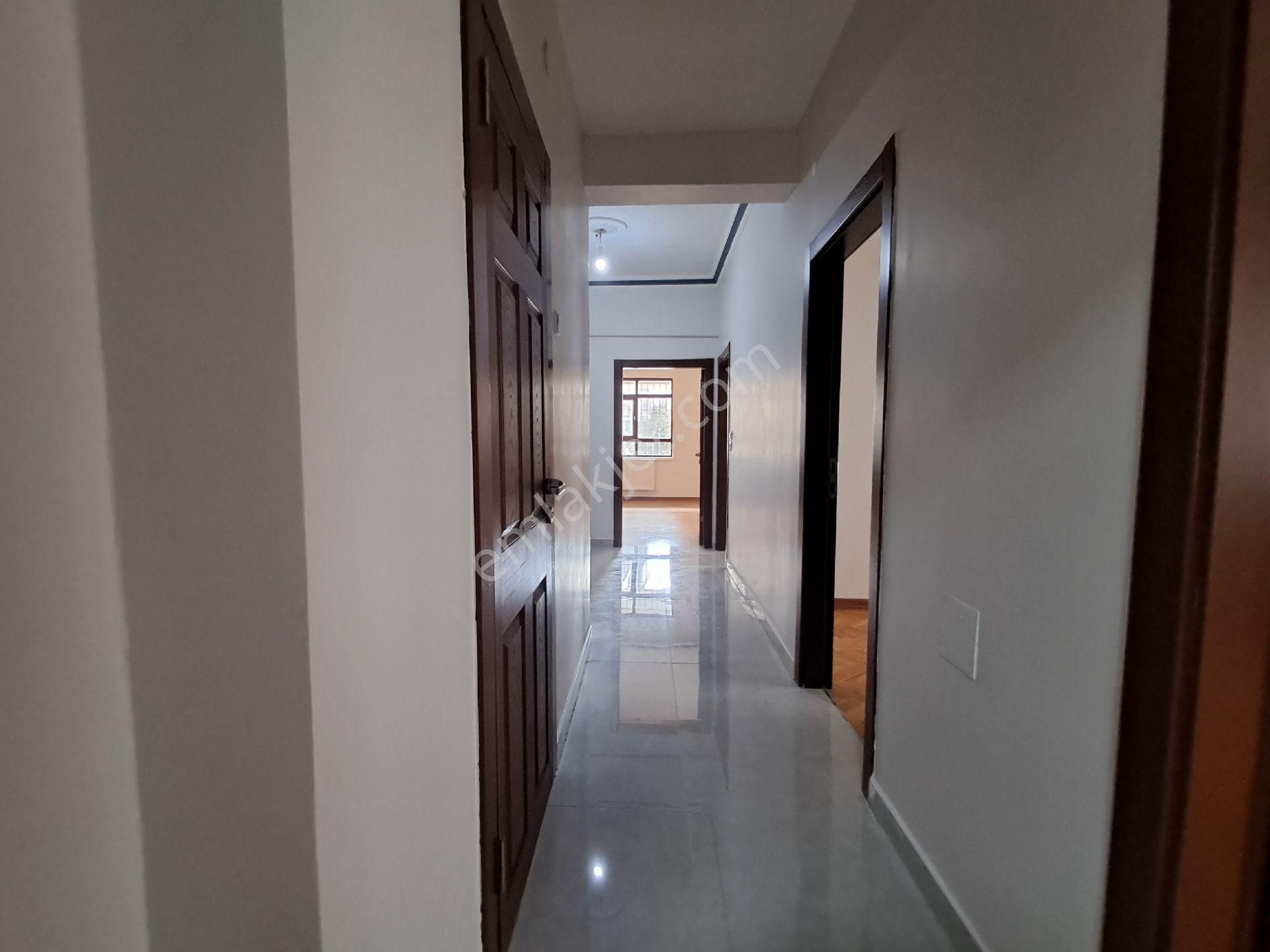 Sokullu Cadde Yakın Ön Cephe Bağımsız Salon 3+1 Kiralık Daire - Görsel 26