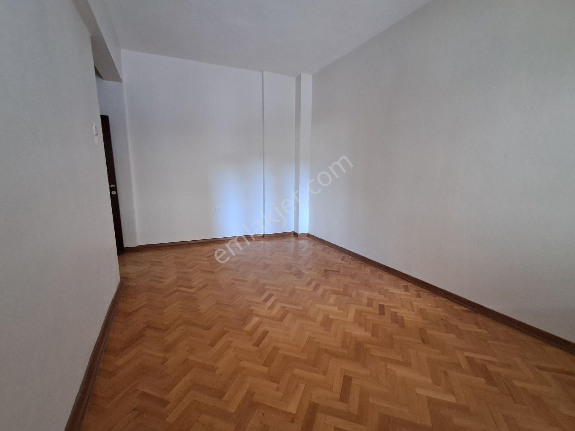 Sokullu Cadde Yakın Ön Cephe Bağımsız Salon 3+1 Kiralık Daire - Görsel 11