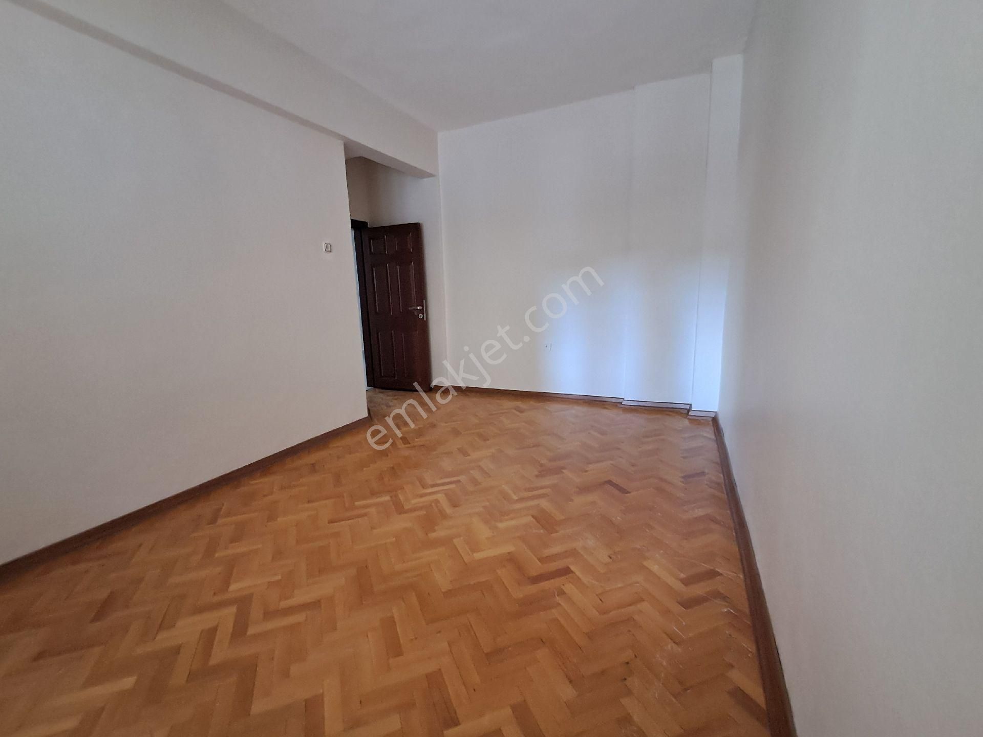 Sokullu Cadde Yakın Ön Cephe Bağımsız Salon 3+1 Kiralık Daire - Görsel 32