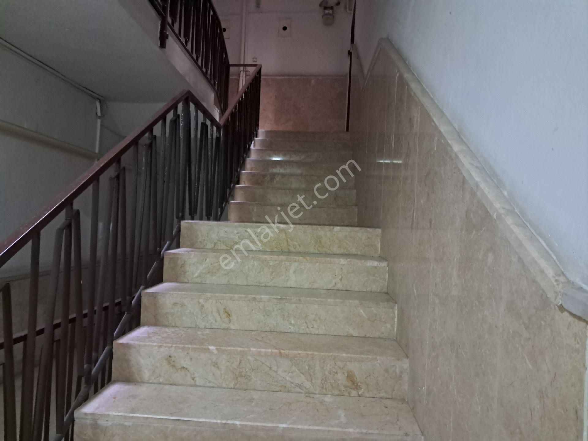 Sokullu Cadde Yakın Ön Cephe Bağımsız Salon 3+1 Kiralık Daire - Görsel 3