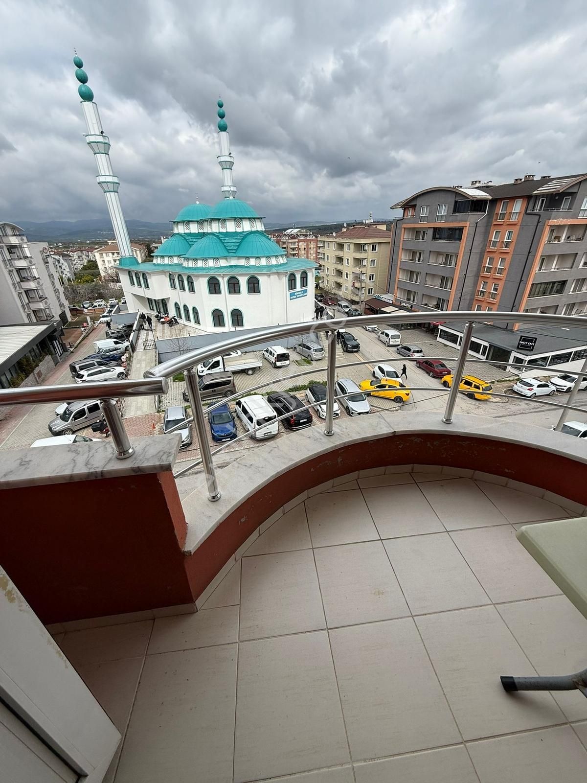 Görükle Merkezde,geniş,temiz Eşyalı 2+1 Kiralık Daire - Görsel 10