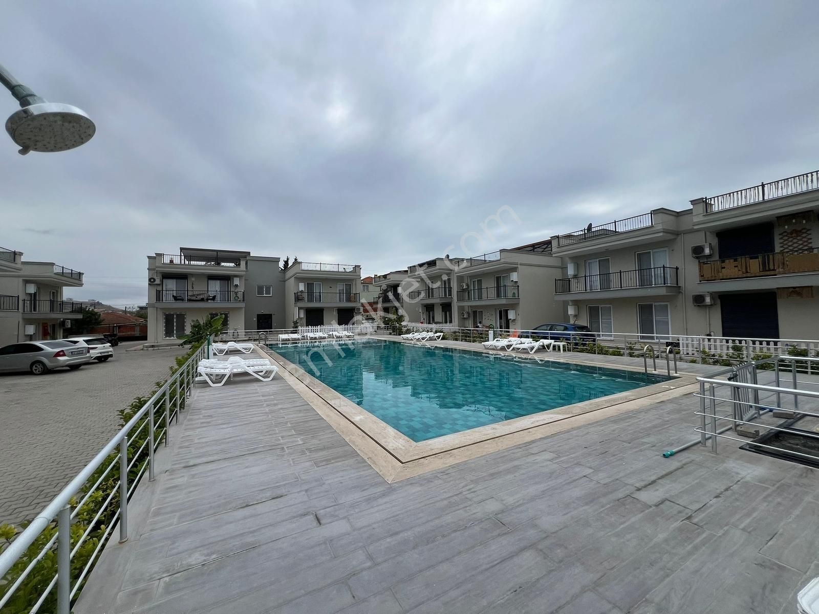 Foça Yenibağarası Havuzlu Sitede 1+1 Kiralık Sıfır Daire - Görsel 25