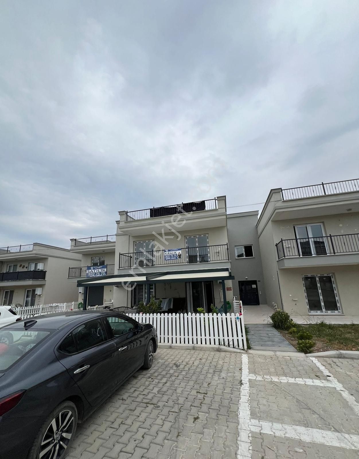 Foça Yenibağarası Havuzlu Sitede 1+1 Kiralık Sıfır Daire - Görsel 19