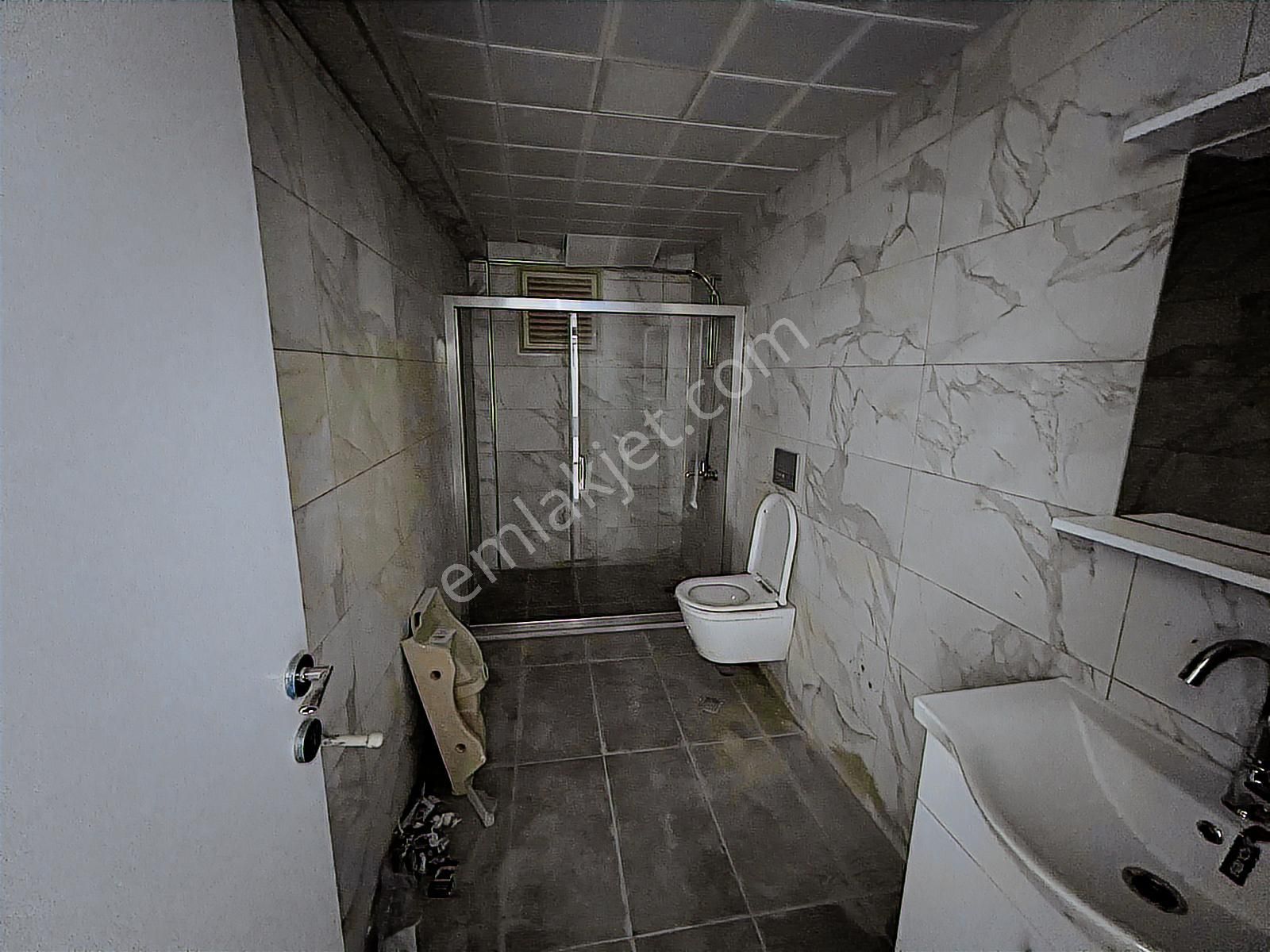 Foça Yenibağarası Havuzlu Sitede 1+1 Kiralık Sıfır Daire - Görsel 18