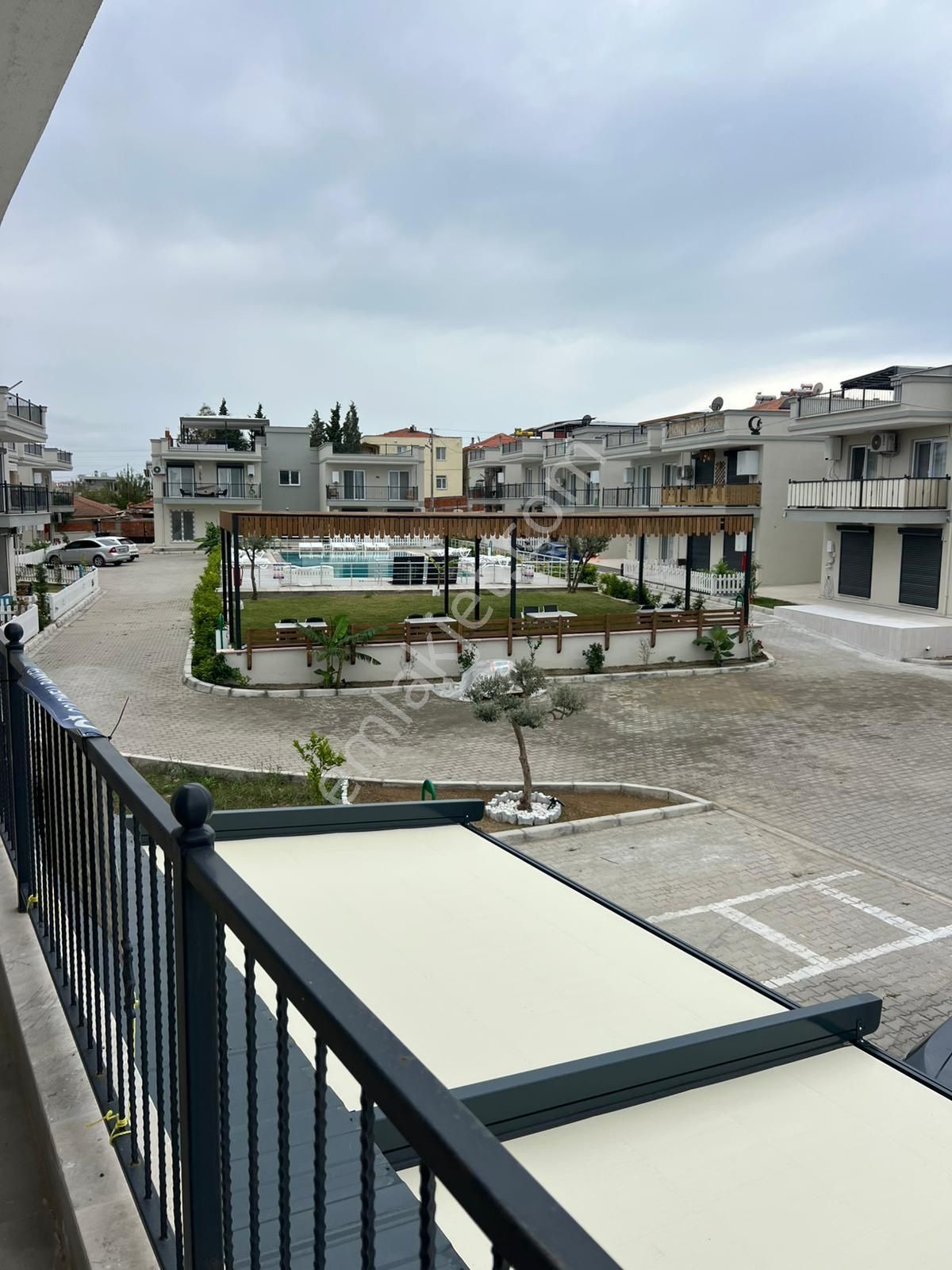 Foça Yenibağarası Havuzlu Sitede 1+1 Kiralık Sıfır Daire - Görsel 30