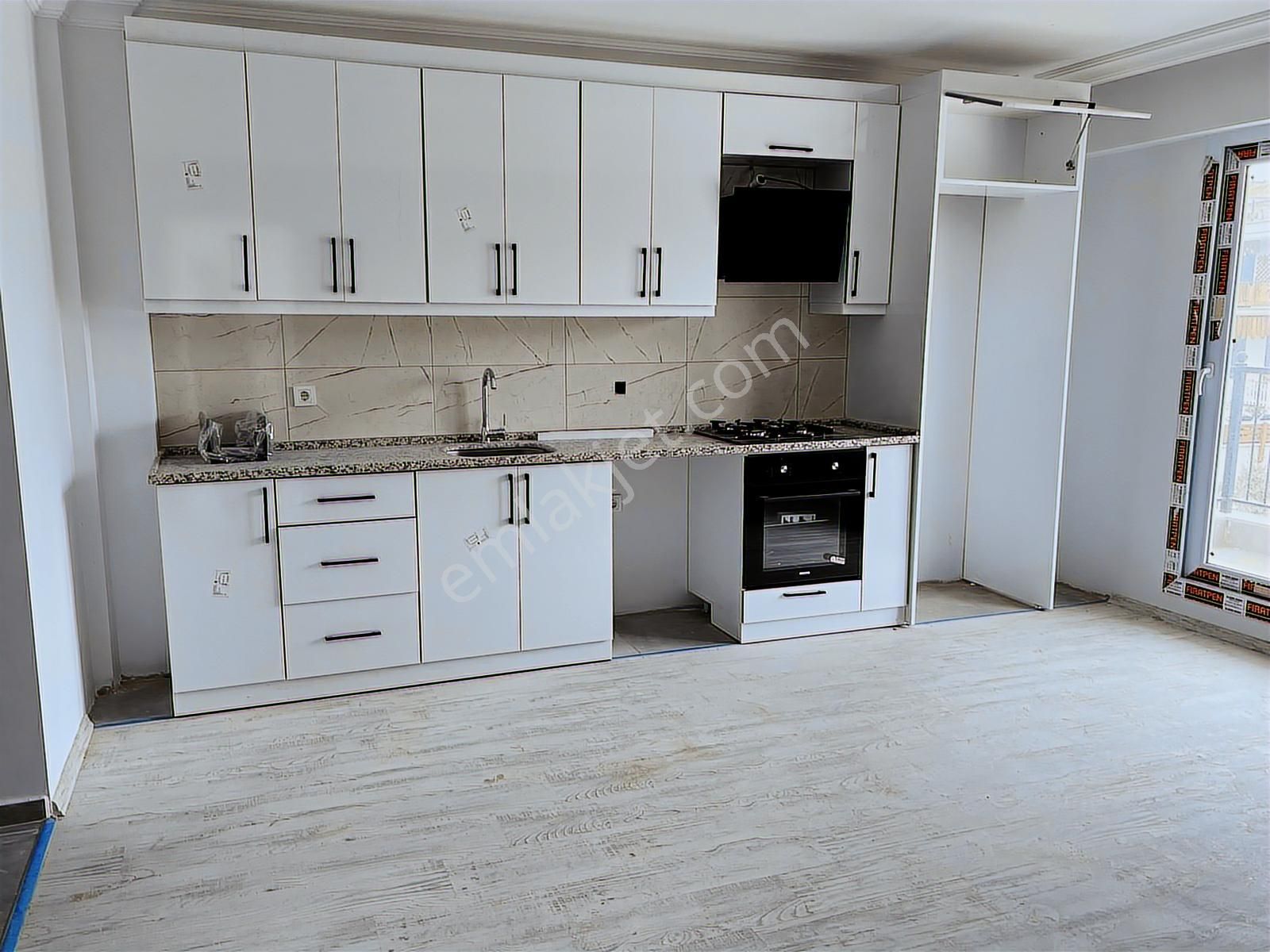 Foça Yenibağarası Havuzlu Sitede 1+1 Kiralık Sıfır Daire - Görsel 12